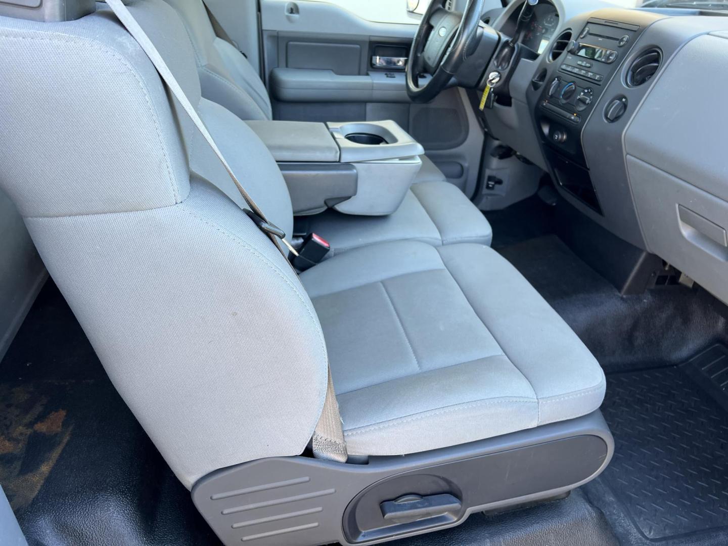 2007 Black Ford F-150 STX (1FTRF12207K) with an 4.2L V6 engine, Automatic transmission, located at 4520 Airline Hwy, Baton Rouge, LA, 70805, (225) 357-1497, 30.509325, -91.145432 - 2007 Ford F-150 Reg Cab STX 4.2L V6 Gas, Automatic, A/C & Heat, Power Windows & Locks, 20" Wheels With New Tires. FOR INFO PLEASE CONTACT JEFF AT 225-413-0981. CHECK OUT OUR A+ RATING WITH THE BETTER BUSINESS BUREAU. WE HAVE BEEN A FAMILY OWNED AND OPERATED BUSINESS AT THE SAME LOCATION FOR OVER 35 - Photo#11