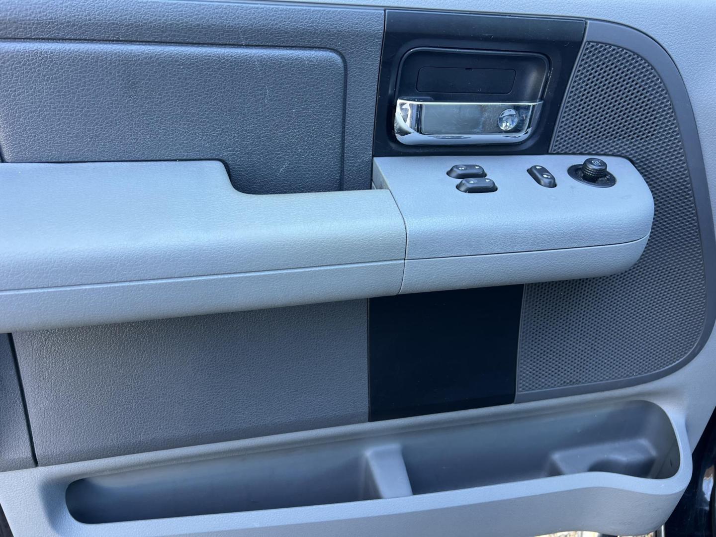 2007 Black Ford F-150 STX (1FTRF12207K) with an 4.2L V6 engine, Automatic transmission, located at 4520 Airline Hwy, Baton Rouge, LA, 70805, (225) 357-1497, 30.509325, -91.145432 - 2007 Ford F-150 Reg Cab STX 4.2L V6 Gas, Automatic, A/C & Heat, Power Windows & Locks, 20" Wheels With New Tires. FOR INFO PLEASE CONTACT JEFF AT 225-413-0981. CHECK OUT OUR A+ RATING WITH THE BETTER BUSINESS BUREAU. WE HAVE BEEN A FAMILY OWNED AND OPERATED BUSINESS AT THE SAME LOCATION FOR OVER 35 - Photo#13