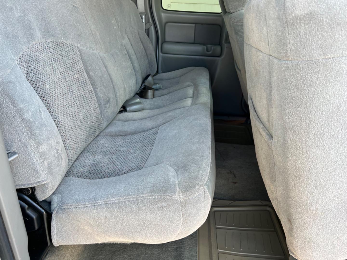 2000 White /Gray Chevrolet Silverado 2500 LS (1GCFC29U3YE) with an 6.0L V8 Gas engine, Automatic transmission, located at 4520 Airline Hwy, Baton Rouge, LA, 70805, (225) 357-1497, 30.509325, -91.145432 - 2000 Chevy Silverado 2500 Ext Cab LS 2WD 6.0 V8 Gas, 210K Miles, Power Windows, Locks & Mirrors, Cold A/C, Spray In Bedliner, Good Tires, Tow Pkg. FOR INFO PLEASE CONTACT JEFF AT 225 357-1497 CHECK OUT OUR A+ RATING WITH THE BETTER BUSINESS BUREAU WE HAVE BEEN A FAMILY OWNED AND OPERATED BUSINESS A - Photo#12