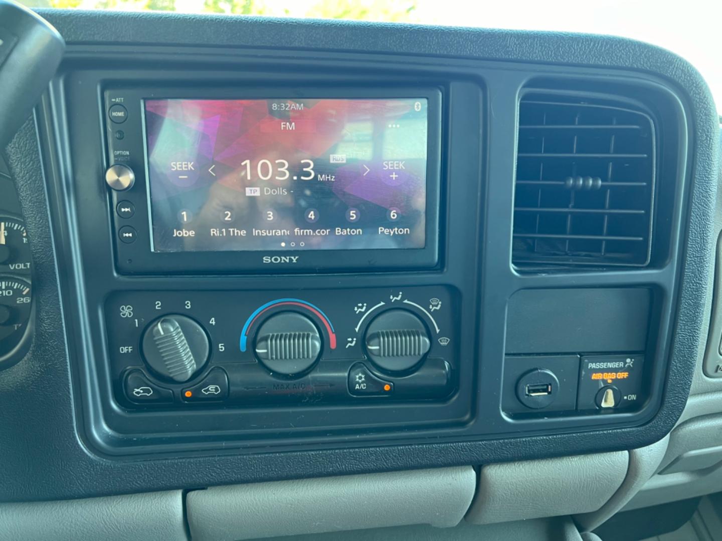 2000 White /Gray Chevrolet Silverado 2500 LS (1GCFC29U3YE) with an 6.0L V8 Gas engine, Automatic transmission, located at 4520 Airline Hwy, Baton Rouge, LA, 70805, (225) 357-1497, 30.509325, -91.145432 - 2000 Chevy Silverado 2500 Ext Cab LS 2WD 6.0 V8 Gas, 210K Miles, Power Windows, Locks & Mirrors, Cold A/C, Spray In Bedliner, Good Tires, Tow Pkg. FOR INFO PLEASE CONTACT JEFF AT 225 357-1497 CHECK OUT OUR A+ RATING WITH THE BETTER BUSINESS BUREAU WE HAVE BEEN A FAMILY OWNED AND OPERATED BUSINESS A - Photo#14