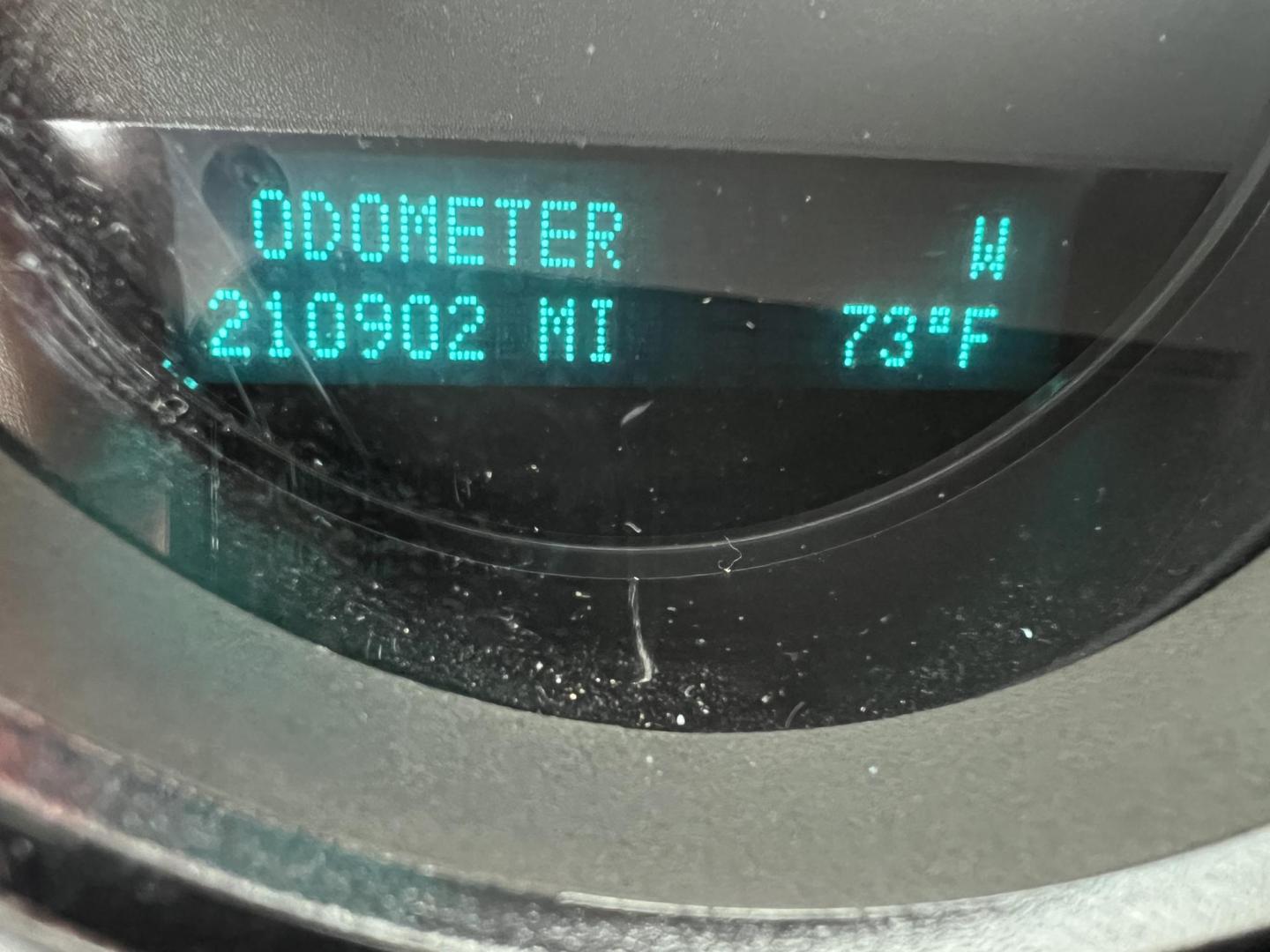 2010 White /Black Chevrolet Silverado 1500 LT1 (3GCRCSE02AG) with an 5.3L V8 engine, 4-Speed Automatic transmission, located at 4520 Airline Hwy, Baton Rouge, LA, 70805, (225) 357-1497, 30.509325, -91.145432 - 2010 Chevrolet Silverado 1500 Crew Cab LT 5.3L V8, 210K Miles, Cold A/C, Power Running Boards, Spray In Liner, 20" factory alloy wheels. FOR INFO PLEASE CONTACT JEFF AT 225-413-098CHECK OUT OUR A+ RATING WITH THE BETTER BUSINESS BUREAU. WE HAVE BEEN A FAMILY OWNED AND OPERATED BUSINESS AT THE SAME L - Photo#16