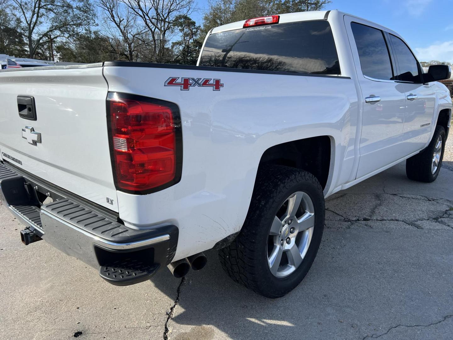 2014 White /Black Chevrolet Silverado 1500 LT (3GCUKREC2EG) with an 5.3L V8 OHV 16V engine, 6-Speed Automatic transmission, located at 4520 Airline Hwy, Baton Rouge, LA, 70805, (225) 357-1497, 30.509325, -91.145432 - 2014 Chevrolet Silverado 1500 Crew Cab LT 4X4 Very Clean, 5.3 V8 Gas, 217K Miles, New Leather, A/C & Heat, Power Windows, Locks & Mirrors, Backup Camera, Tow Package. Transmission Was Replaced At 175K Miles, Camshaft & Lifters Replaced In The Last 20K Miles. FOR INFO PLEASE CONTACT JEFF AT 225-413- - Photo#6