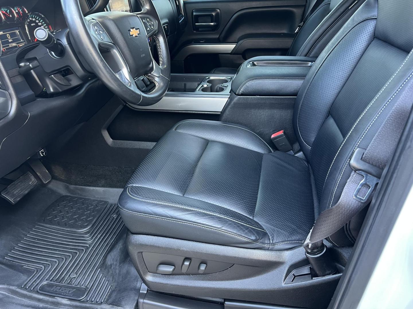 2014 White /Black Chevrolet Silverado 1500 LT (3GCUKREC2EG) with an 5.3L V8 OHV 16V engine, 6-Speed Automatic transmission, located at 4520 Airline Hwy, Baton Rouge, LA, 70805, (225) 357-1497, 30.509325, -91.145432 - 2014 Chevrolet Silverado 1500 Crew Cab LT 4X4 Very Clean, 5.3 V8 Gas, 217K Miles, New Leather, A/C & Heat, Power Windows, Locks & Mirrors, Backup Camera, Tow Package. Transmission Was Replaced At 175K Miles, Camshaft & Lifters Replaced In The Last 20K Miles. FOR INFO PLEASE CONTACT JEFF AT 225-413- - Photo#11