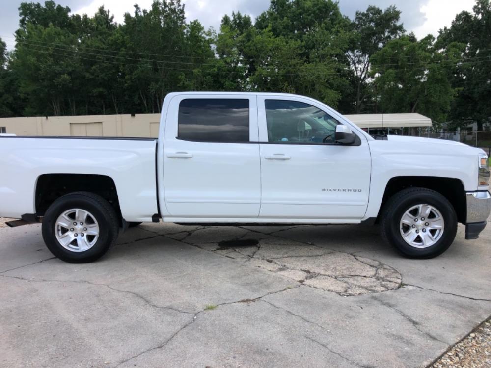 2016 White /Gray Chevrolet Silverado 1500 LT (3GCPCREC5GG) with an 5.3L V8 engine, 6A transmission, located at 4520 Airline Hwy, Baton Rouge, LA, 70805, (225) 357-1497, 30.509325, -91.145432 - 2016 Chevy Crew Cab LT 5.3 V8, 97K Miles, Cloth Interior, Cold A/C, All Power & Much More. Factory Towing Pkg. There Is A Ding On Top Of Drivers Bed. NO IN HOUSE FINANCING. FOR INFO PLEASE CONTACT JEFF AT 225 357-1497 CHECK OUT OUR A+ RATING WITH THE BETTER BUSINESS BUREAU WE HAVE BEEN A FAMILY OW - Photo #4