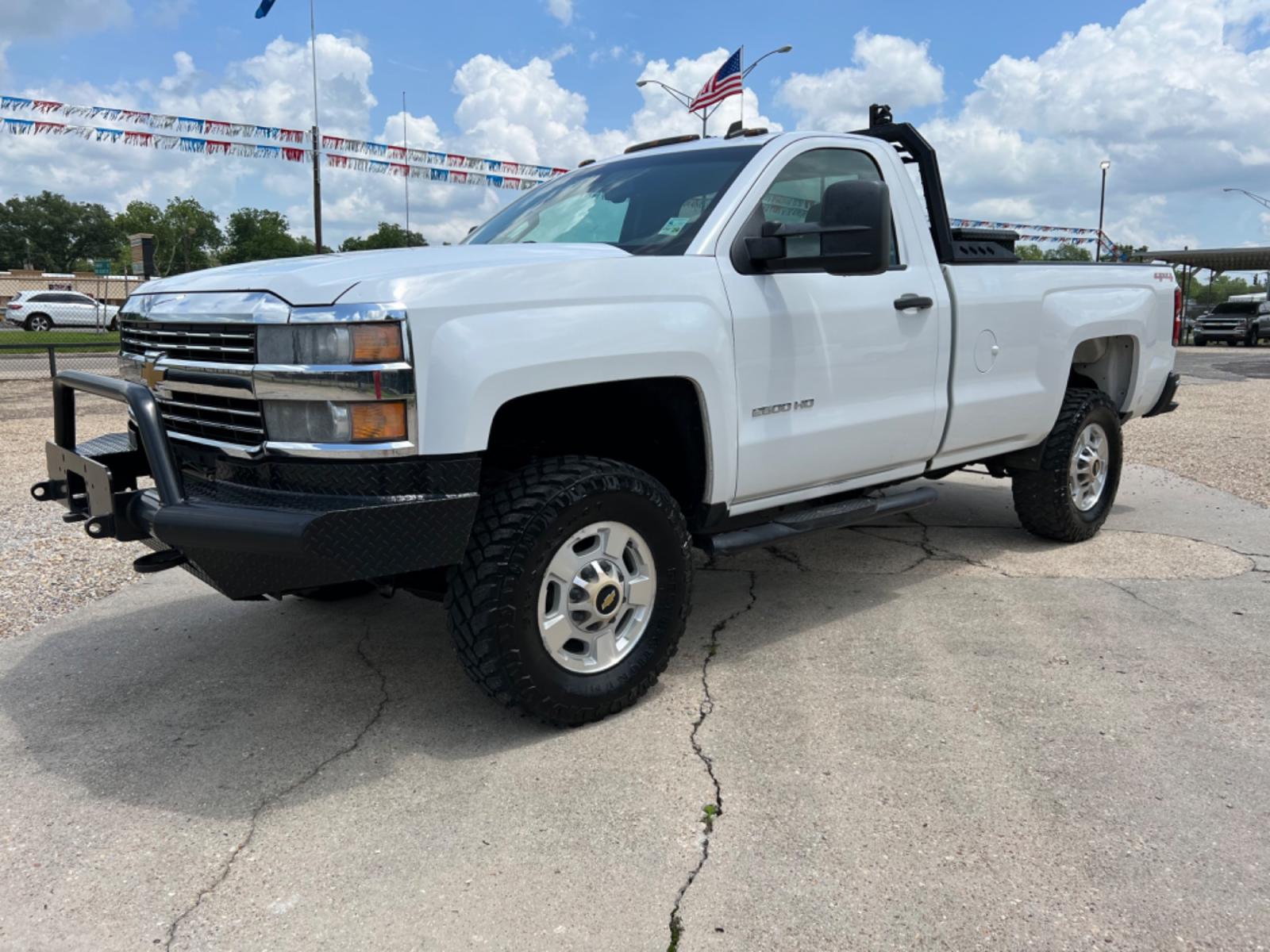 2015 White Chevrolet Silverado 2500HD LT (1GC0KVEG4FZ) with an 6.0L V8 OHV 16V FFV engine, 6-Speed Automatic transmission, located at 4520 Airline Hwy, Baton Rouge, LA, 70805, (225) 357-1497, 30.509325, -91.145432 - 2015 Chevy 2500HD 4X4 8FT Bed, 6.0 V8 Gas, 168K Miles, Auto, A/C, Power Windows, Locks & Seat, B&W Gooseneck Hitch. This Is A Work Truck. NO IN HOUSE FINANCING. FOR INFO PLEASE CONTACT JEFF AT 225 357-1497 CHECK OUT OUR A+ RATING WITH THE BETTER BUSINESS BUREAU. WE HAVE BEEN A FAMILY OWNED AND OPER - Photo #0