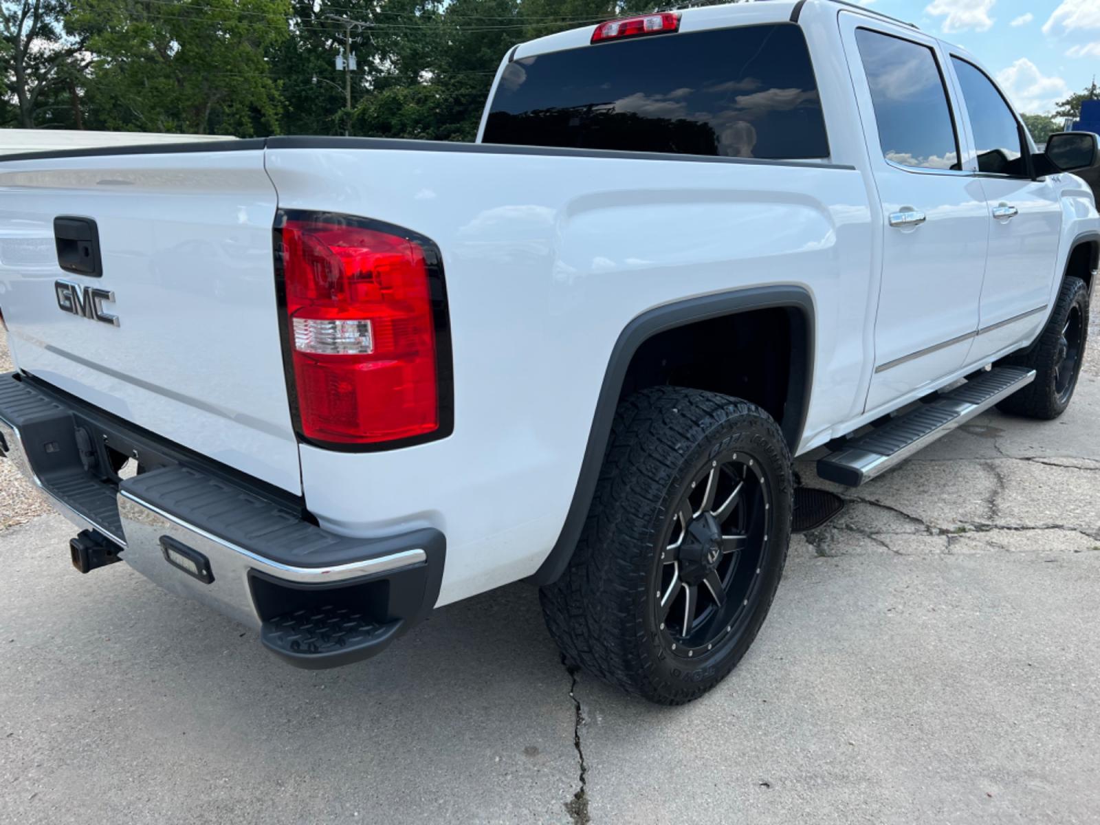 2014 White /Tan GMC Sierra 1500 SLT (3GTU2VEC1EG) with an 5.3L V8 engine, 6-Speed Automatic transmission, located at 4520 Airline Hwy, Baton Rouge, LA, 70805, (225) 357-1497, 30.509325, -91.145432 - 2014 GMC Sierra SLT 4X4 5.3 V8 Gas, 190K Miles, Heated Leather Seats, Bose, All Power, Backup Camera. NO IN HOUSE FINANCING. FOR INFO PLEASE CONTACT JEFF AT 225 357-1497 CHECK OUT OUR A+ RATING WITH THE BETTER BUSINESS BUREAU. WE HAVE BEEN A FAMILY OWNED AND OPERATED BUSINESS AT THE SAME LOCATION - Photo #5