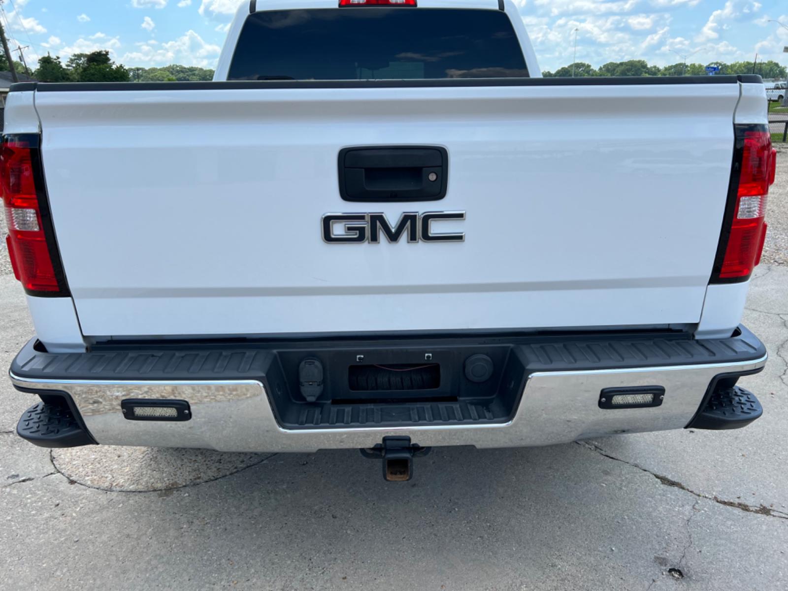 2014 White /Tan GMC Sierra 1500 SLT (3GTU2VEC1EG) with an 5.3L V8 engine, 6-Speed Automatic transmission, located at 4520 Airline Hwy, Baton Rouge, LA, 70805, (225) 357-1497, 30.509325, -91.145432 - 2014 GMC Sierra SLT 4X4 5.3 V8 Gas, 190K Miles, Heated Leather Seats, Bose, All Power, Backup Camera. NO IN HOUSE FINANCING. FOR INFO PLEASE CONTACT JEFF AT 225 357-1497 CHECK OUT OUR A+ RATING WITH THE BETTER BUSINESS BUREAU. WE HAVE BEEN A FAMILY OWNED AND OPERATED BUSINESS AT THE SAME LOCATION - Photo #6