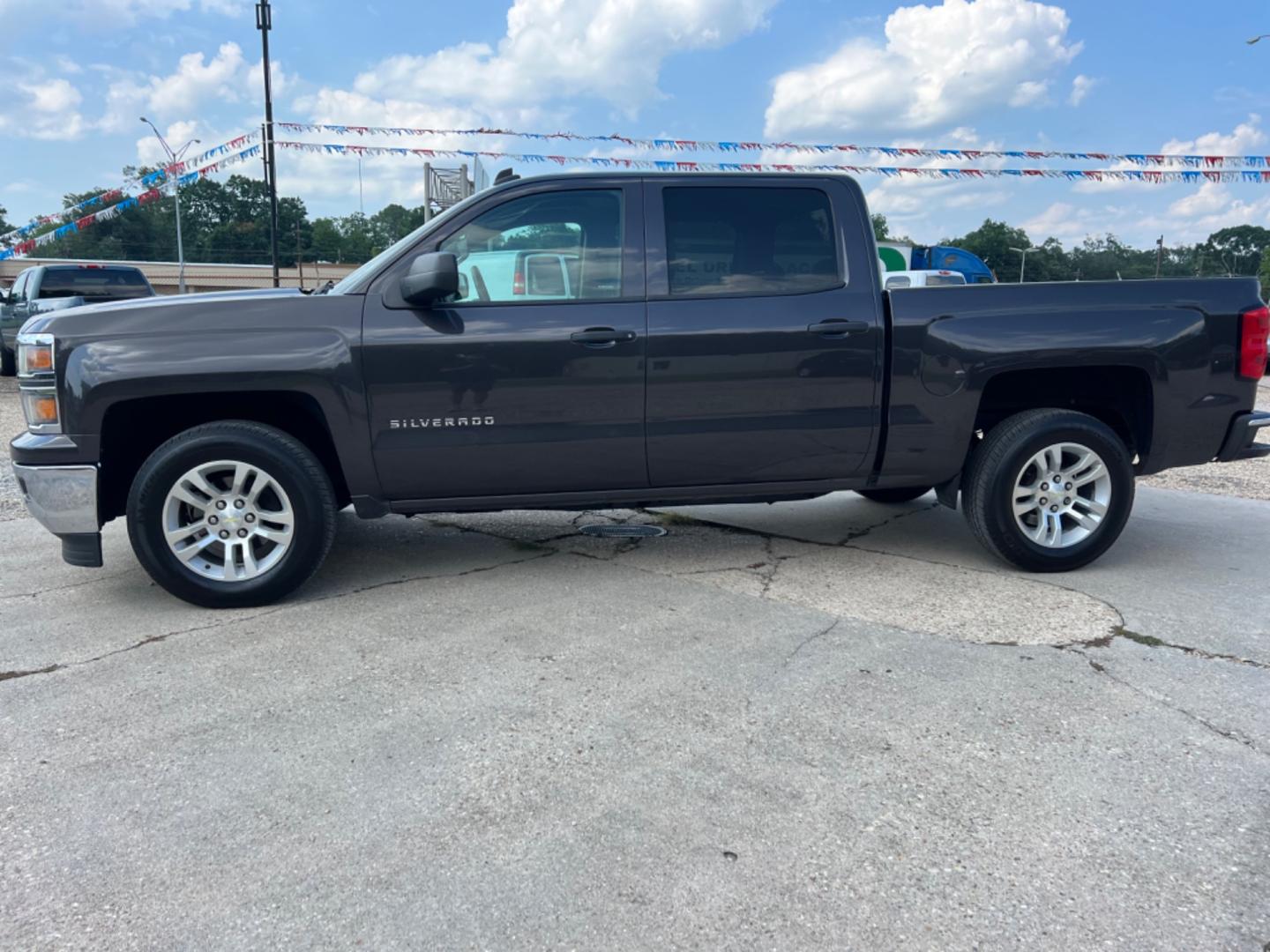 2014 Dark Grey /Black Chevrolet Silverado 1500 LT (3GCPCREC6EG) with an 5.3L V8 engine, Automatic transmission, located at 4520 Airline Hwy, Baton Rouge, LA, 70805, (225) 357-1497, 30.509325, -91.145432 - 2014 Chevy Silverado Crew Cab LT 2WD ***No Accidents & Two Owner*** 5.3 V8 Gas, 181K Miles, Power Windows, Locks & Mirrors, Cold A/C, New Tires, Tow Pkg. FOR INFO PLEASE CONTACT JEFF AT 225 357-1497 CHECK OUT OUR A+ RATING WITH THE BETTER BUSINESS BUREAU WE HAVE BEEN A FAMILY OWNED AND OPERATED BUSI - Photo#1