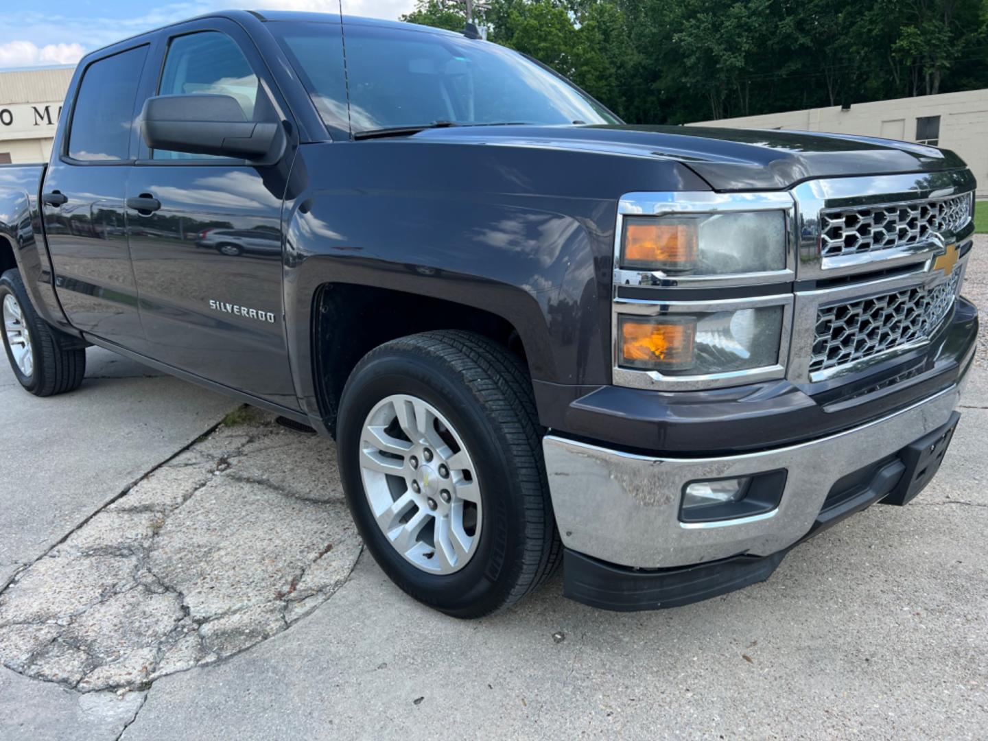 2014 Dark Grey /Black Chevrolet Silverado 1500 LT (3GCPCREC6EG) with an 5.3L V8 engine, Automatic transmission, located at 4520 Airline Hwy, Baton Rouge, LA, 70805, (225) 357-1497, 30.509325, -91.145432 - 2014 Chevy Silverado Crew Cab LT 2WD ***No Accidents & Two Owner*** 5.3 V8 Gas, 181K Miles, Power Windows, Locks & Mirrors, Cold A/C, New Tires, Tow Pkg. FOR INFO PLEASE CONTACT JEFF AT 225 357-1497 CHECK OUT OUR A+ RATING WITH THE BETTER BUSINESS BUREAU WE HAVE BEEN A FAMILY OWNED AND OPERATED BUSI - Photo#3