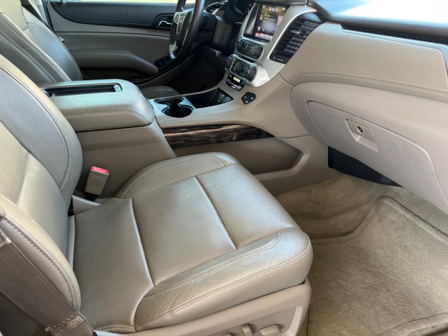 2015 White /Tan GMC Yukon XL SLT (1GKS1HKC5FR) with an 5.3L V8 engine, 6-Speed Automatic transmission, located at 4520 Airline Hwy, Baton Rouge, LA, 70805, (225) 357-1497, 30.509325, -91.145432 - 2015 GMC Yukon XL SLT 2WD ***No Accidents & Two Owner*** 5.3 V8 Gas, 177K Miles, Heated & Cooled Leather, Seats 7, Sunroof, Dual DVD, Bose, Backup Camera, Power Lift Gate, Tow Pkg. FOR INFO PLEASE CONTACT JEFF AT 225 357-1497 CHECK OUT OUR A+ RATING WITH THE BETTER BUSINESS BUREAU WE HAVE BEEN A FAM - Photo#10