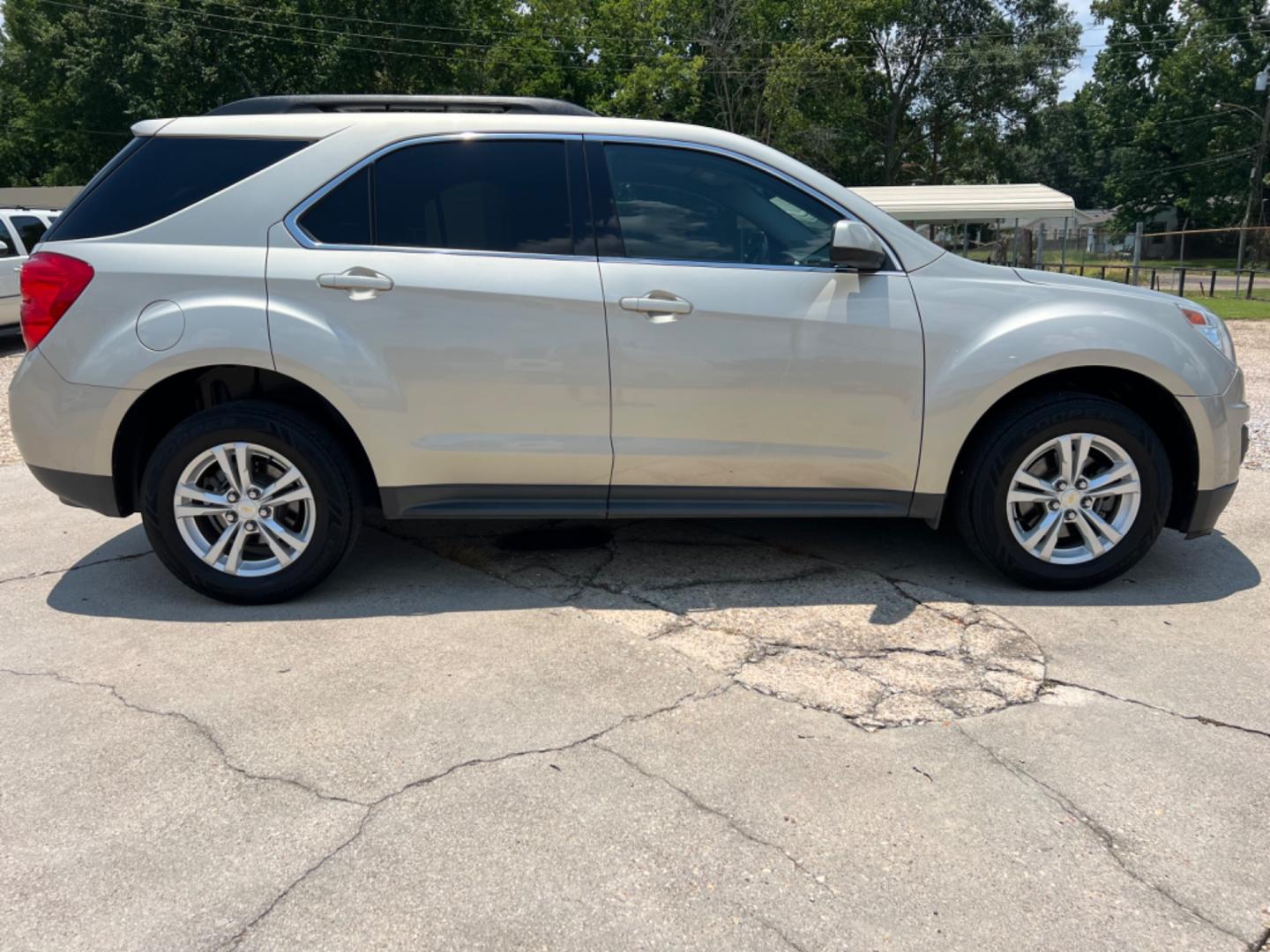 2013 Tan /Gray Chevrolet Equinox LT (2GNALDEK1D6) with an 2.4L 4 Cylinder engine, Automatic transmission, located at 4520 Airline Hwy, Baton Rouge, LA, 70805, (225) 357-1497, 30.509325, -91.145432 - 2013 Chevy Equinox LT 2.4LGas, 130K Miles, Power Windows, Locks & Mirrors, Cold A/C. FOR INFO PLEASE CONTACT JEFF AT 225 357-1497 CHECK OUT OUR A+ RATING WITH THE BETTER BUSINESS BUREAU WE HAVE BEEN A FAMILY OWNED AND OPERATED BUSINESS AT THE SAME LOCATION FOR OVER 45 YEARS. WE STRIVE TO KEEP CUS - Photo#4