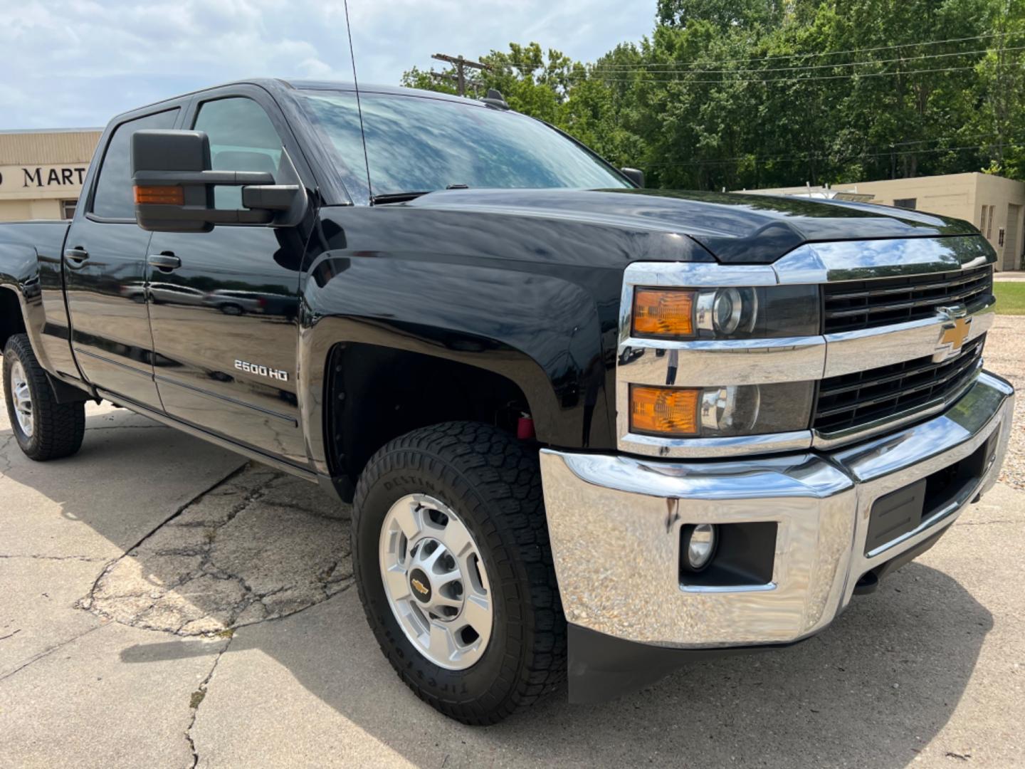 2017 Black /Black Chevrolet Silverado 2500HD LT (1GC1KVEG3HF) with an 6.0L V8 Gas engine, 6-Speed Automatic transmission, located at 4520 Airline Hwy, Baton Rouge, LA, 70805, (225) 357-1497, 30.509325, -91.145432 - 2017 Chevy Silverado 2500HD Crew Cab LT 4WD ***One Owner*** 6.0 V8 Gas, 188K Miles, Power Windows, Locks & Mirrors, Cold A/C, Spray In Bedliner, Backup Camera, Tow Pkg. FOR INFO PLEASE CONTACT JEFF AT 225 357-1497 CHECK OUT OUR A+ RATING WITH THE BETTER BUSINESS BUREAU WE HAVE BEEN A FAMILY OWNED AN - Photo#3