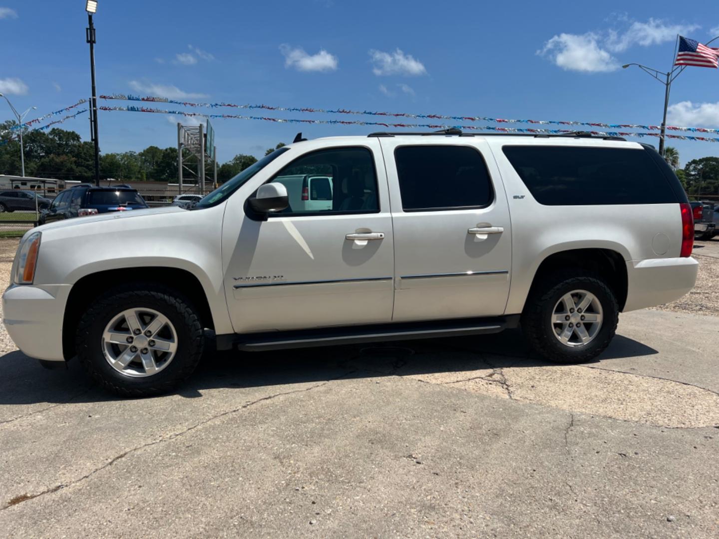 2012 White Diamond /Gray GMC Yukon XL SLT (1GKS1KE08CR) with an 5.3L V8 engine, Automatic transmission, located at 4520 Airline Hwy, Baton Rouge, LA, 70805, (225) 357-1497, 30.509325, -91.145432 - 2012 GMC Yukon XL SLT **No Accidents** 5.3 V8Gas, 154K Miles, Heated Leather, Seating For 8, Power Windows, Locks & Mirrors, Cold A/C, Power Lift Gate, Tow Pkg. Small Dent In Front Bumper Cover (See Pic). FOR INFO PLEASE CONTACT JEFF AT 225 357-1497 CHECK OUT OUR A+ RATING WITH THE BETTER BUSINESS - Photo#1