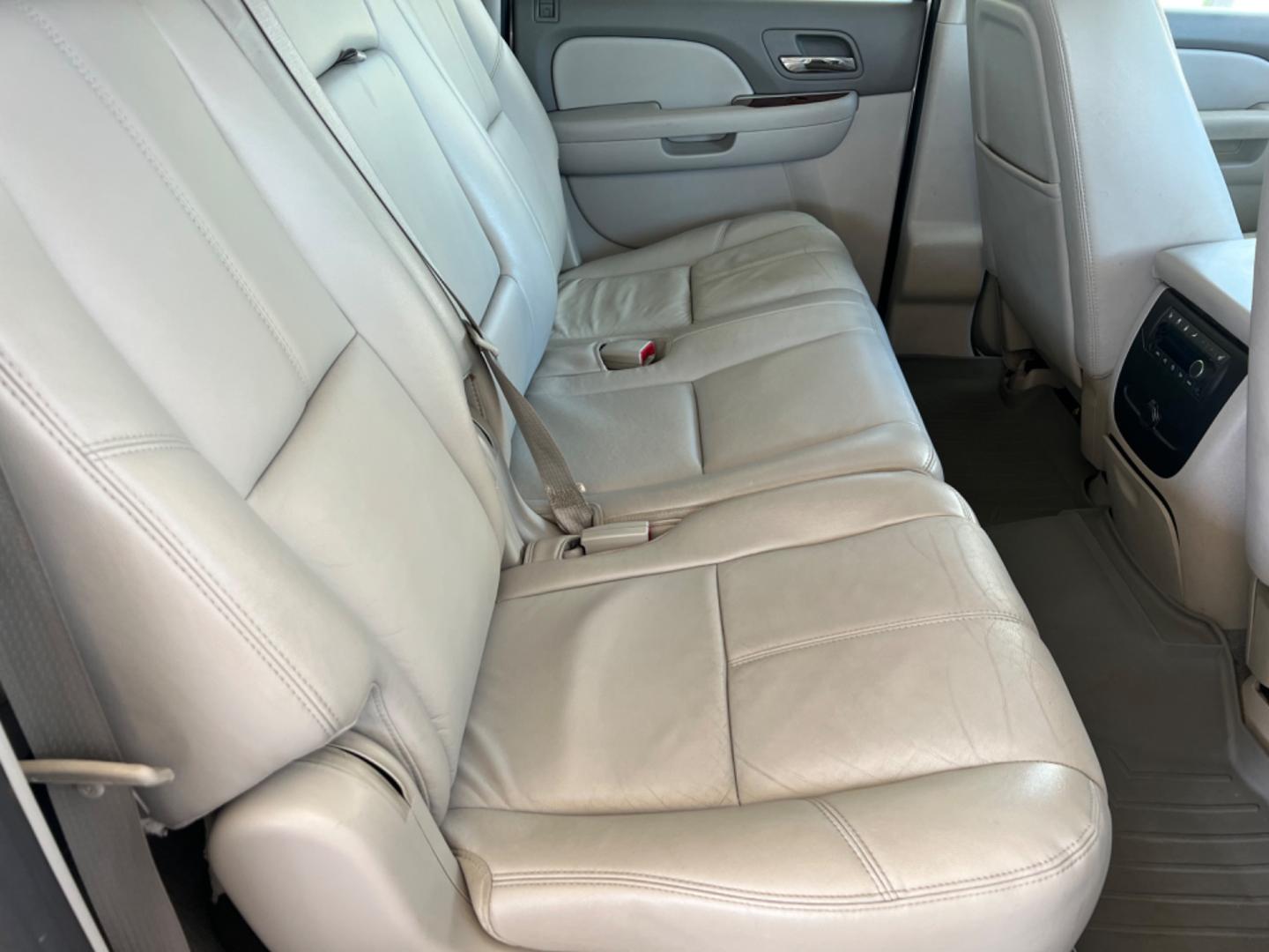 2012 White Diamond /Gray GMC Yukon XL SLT (1GKS1KE08CR) with an 5.3L V8 engine, Automatic transmission, located at 4520 Airline Hwy, Baton Rouge, LA, 70805, (225) 357-1497, 30.509325, -91.145432 - 2012 GMC Yukon XL SLT **No Accidents** 5.3 V8Gas, 154K Miles, Heated Leather, Seating For 8, Power Windows, Locks & Mirrors, Cold A/C, Power Lift Gate, Tow Pkg. Small Dent In Front Bumper Cover (See Pic). FOR INFO PLEASE CONTACT JEFF AT 225 357-1497 CHECK OUT OUR A+ RATING WITH THE BETTER BUSINESS - Photo#10