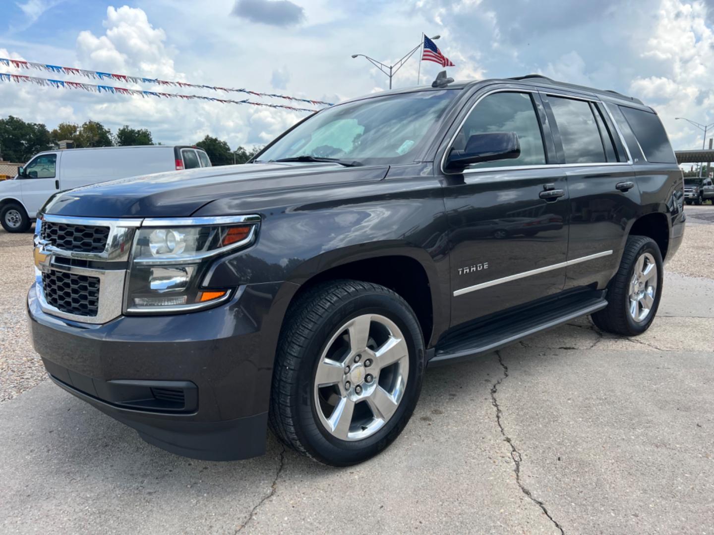 2017 Grey /Silver Chevrolet Tahoe LT (1GNSCBKC6HR) with an 5.3L V8 engine, 6-Speed Automatic transmission, located at 4520 Airline Hwy, Baton Rouge, LA, 70805, (225) 357-1497, 30.509325, -91.145432 - 2017 Chevrolet Tahoe LT **One Owner & No Accidents** 5.3 V8 Gas, 171K Miles, Heated Leather, Navigation, Seating For 7, All Power, Cold A/C, Power Lift Gate, Tow Pkg. FOR INFO PLEASE CONTACT JEFF AT 225 357-1497 CHECK OUT OUR A+ RATING WITH THE BETTER BUSINESS BUREAU WE HAVE BEEN A FAMILY OWNED AND - Photo#0