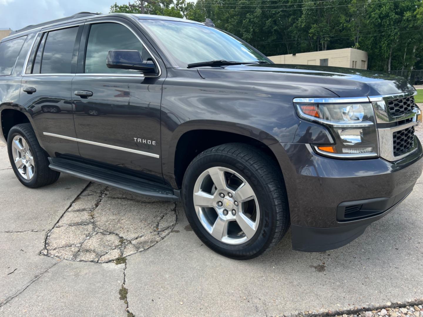 2017 Grey /Silver Chevrolet Tahoe LT (1GNSCBKC6HR) with an 5.3L V8 engine, 6-Speed Automatic transmission, located at 4520 Airline Hwy, Baton Rouge, LA, 70805, (225) 357-1497, 30.509325, -91.145432 - 2017 Chevrolet Tahoe LT **One Owner & No Accidents** 5.3 V8 Gas, 171K Miles, Heated Leather, Navigation, Seating For 7, All Power, Cold A/C, Power Lift Gate, Tow Pkg. FOR INFO PLEASE CONTACT JEFF AT 225 357-1497 CHECK OUT OUR A+ RATING WITH THE BETTER BUSINESS BUREAU WE HAVE BEEN A FAMILY OWNED AND - Photo#3