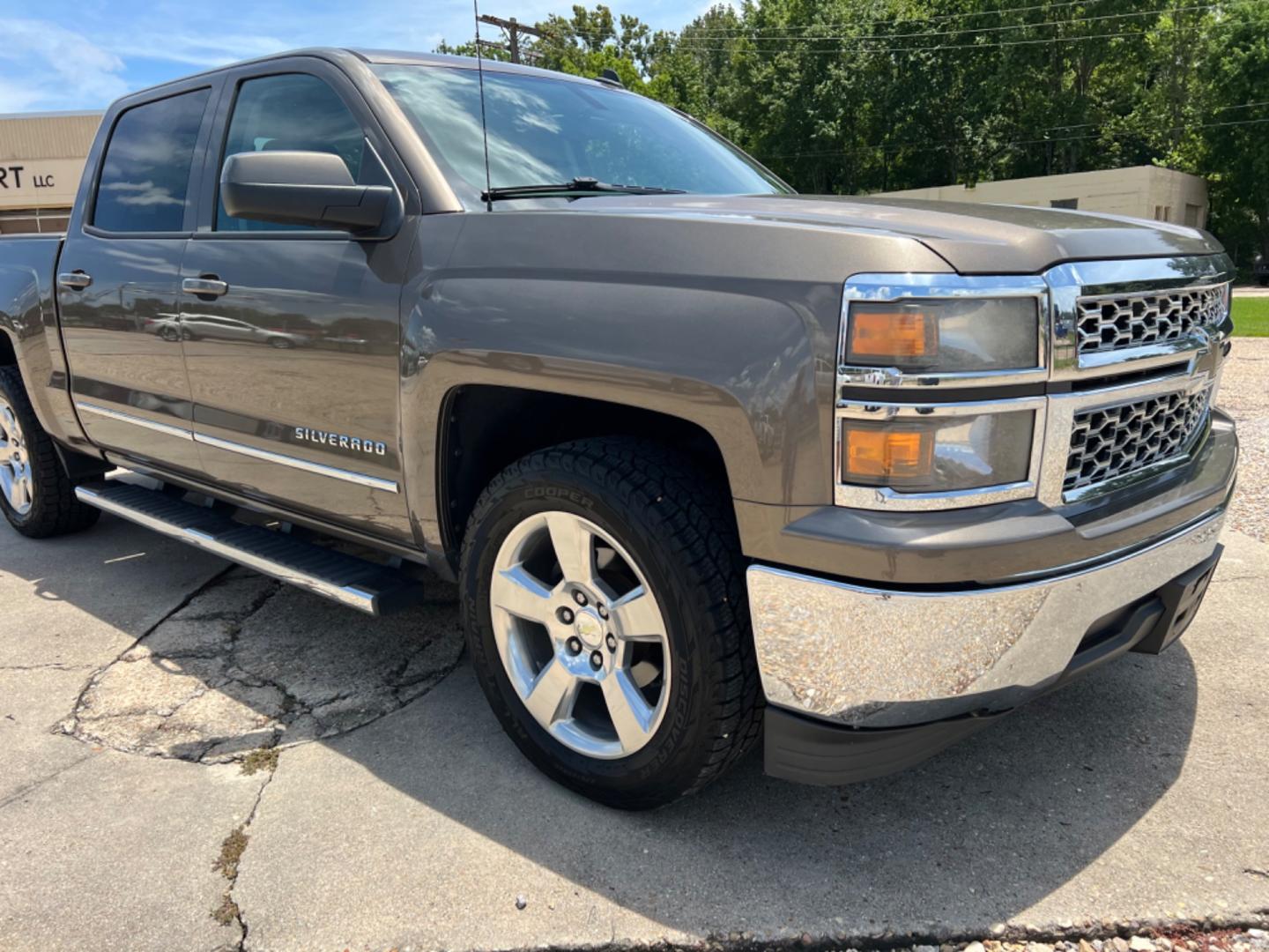 2014 Brown /Gray Chevrolet Silverado 1500 LT (3GCPCREC6EG) with an 5.3L V8 engine, Automatic transmission, located at 4520 Airline Hwy, Baton Rouge, LA, 70805, (225) 357-1497, 30.509325, -91.145432 - 2014 Chevrolet Silverado Crew Cab LT 2WD ***No Accidents*** 5.3 V8 Gas, 150K Miles, Power Windows, Locks & Mirrors, Cold A/C, Spray In Bedliner, Tow Pkg. FOR INFO PLEASE CONTACT JEFF AT 225 357-1497 CHECK OUT OUR A+ RATING WITH THE BETTER BUSINESS BUREAU WE HAVE BEEN A FAMILY OWNED AND OPERATED BUS - Photo#3