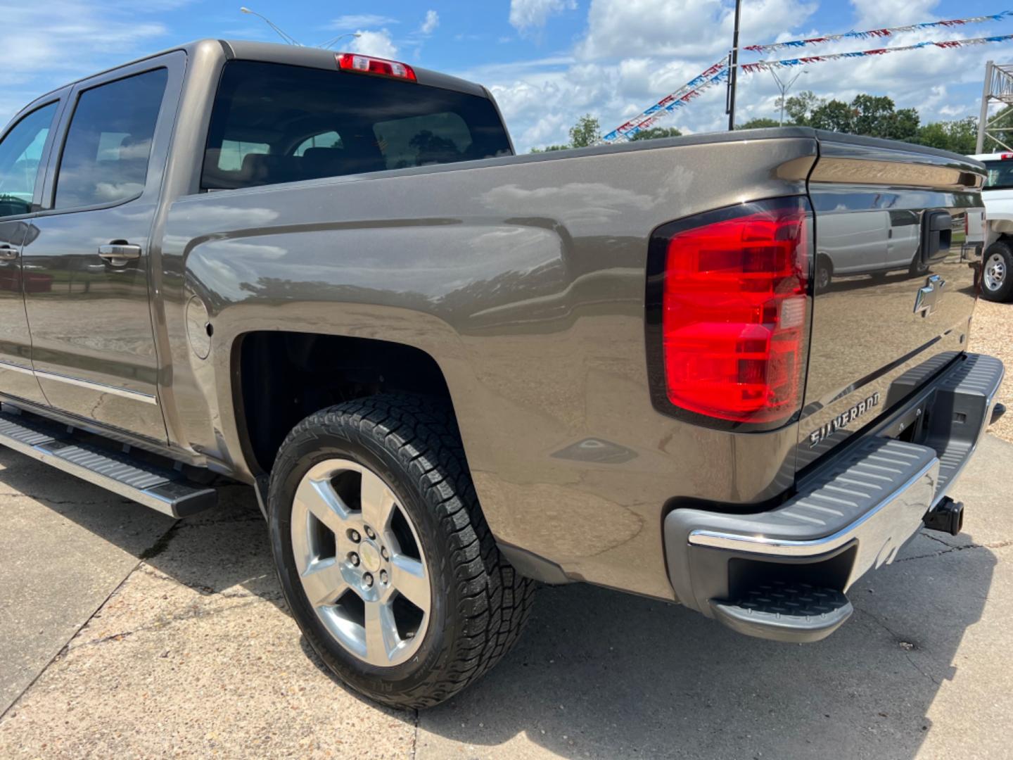 2014 Brown /Gray Chevrolet Silverado 1500 LT (3GCPCREC6EG) with an 5.3L V8 engine, Automatic transmission, located at 4520 Airline Hwy, Baton Rouge, LA, 70805, (225) 357-1497, 30.509325, -91.145432 - 2014 Chevrolet Silverado Crew Cab LT 2WD ***No Accidents*** 5.3 V8 Gas, 150K Miles, Power Windows, Locks & Mirrors, Cold A/C, Spray In Bedliner, Tow Pkg. FOR INFO PLEASE CONTACT JEFF AT 225 357-1497 CHECK OUT OUR A+ RATING WITH THE BETTER BUSINESS BUREAU WE HAVE BEEN A FAMILY OWNED AND OPERATED BUS - Photo#7