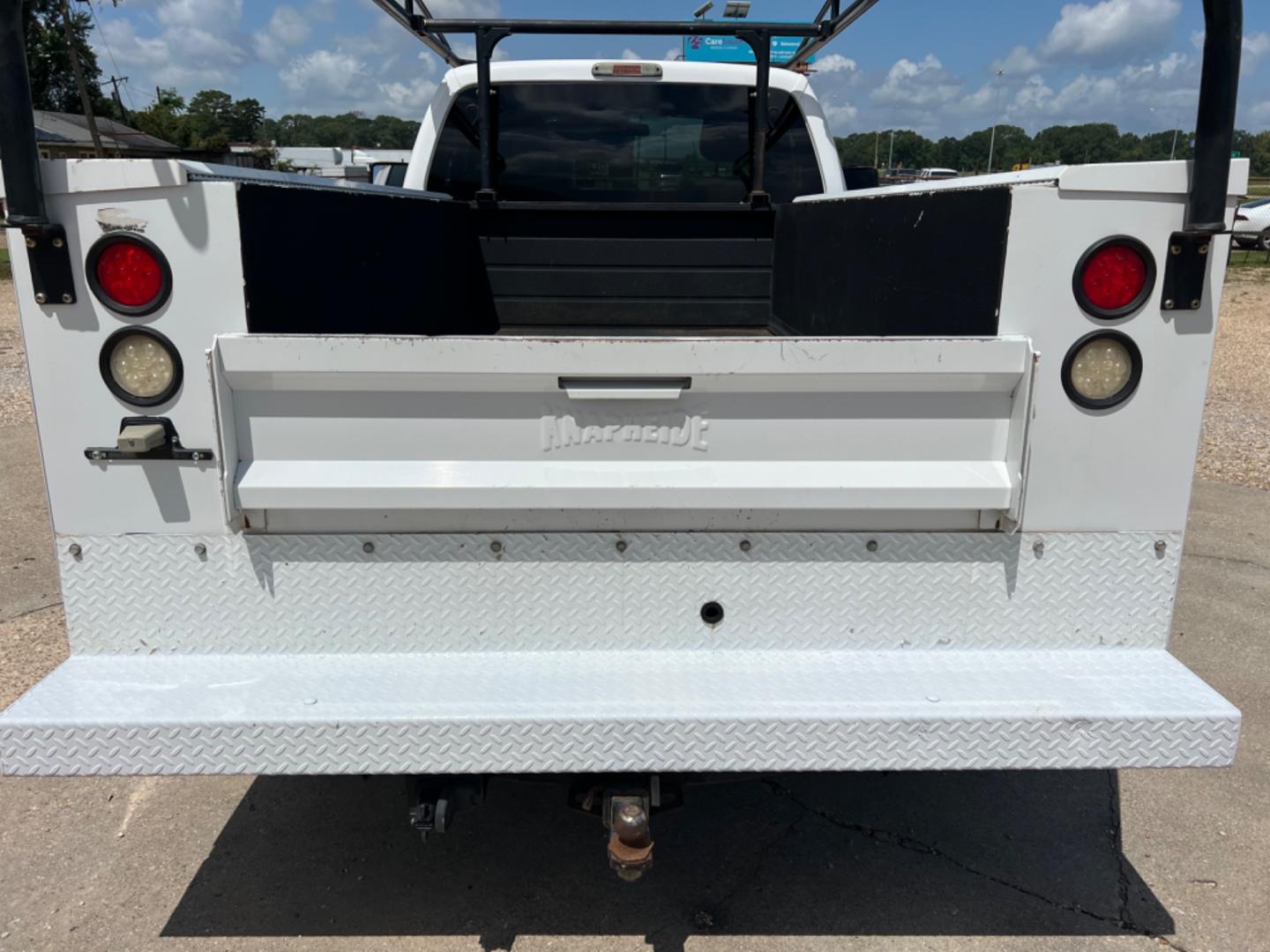 2016 White /Gray Ford F-250 SD (1FTBF2A68GE) with an 6.2 V8 Gas engine, Automatic transmission, located at 4520 Airline Hwy, Baton Rouge, LA, 70805, (225) 357-1497, 30.509325, -91.145432 - 2016 Ford F250 Reg Cab With Knapheide Utility Bed, 6.2 V8 Gas, 107K Miles, Cold A/C, Tow Pkg. No Accidents. FOR INFO PLEASE CONTACT JEFF AT 225 357-1497 CHECK OUT OUR A+ RATING WITH THE BETTER BUSINESS BUREAU WE HAVE BEEN A FAMILY OWNED AND OPERATED BUSINESS AT THE SAME LOCATION FOR OVER 45 YEARS. W - Photo#6