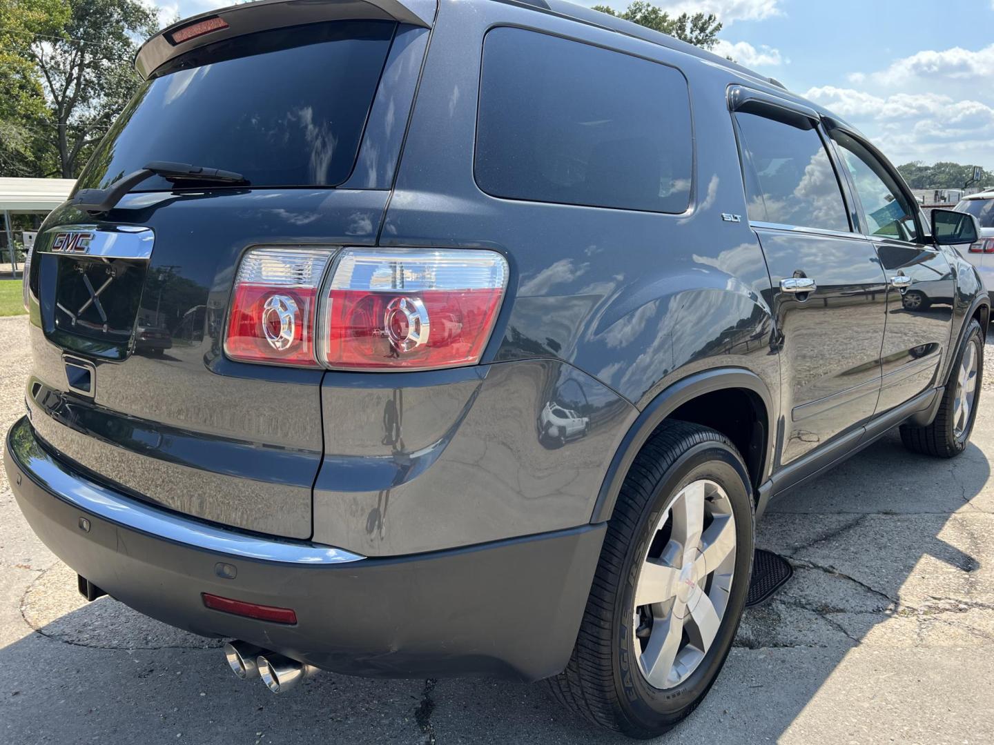 2011 Dark Gray /Silver GMC Acadia SLT-1 FWD (1GKKRRED8BJ) with an 3.6L V6 DOHC 24V engine, 6-Speed Automatic transmission, located at 4520 Airline Hwy, Baton Rouge, LA, 70805, (225) 357-1497, 30.509325, -91.145432 - 2011 GMC Acadia SLT 3.6 V6 Gas, 174K Miles, No Accidents, Cold A/C, Leather Seats, Power Windows, Locks & Mirrors, Cold A/C. FOR INFO PLEASE CONTACT JEFF AT 225 357-1497 CHECK OUT OUR A+ RATING WITH THE BETTER BUSINESS BUREAU WE HAVE BEEN A FAMILY OWNED AND OPERATED BUSINESS AT THE SAME LOCATION F - Photo#5