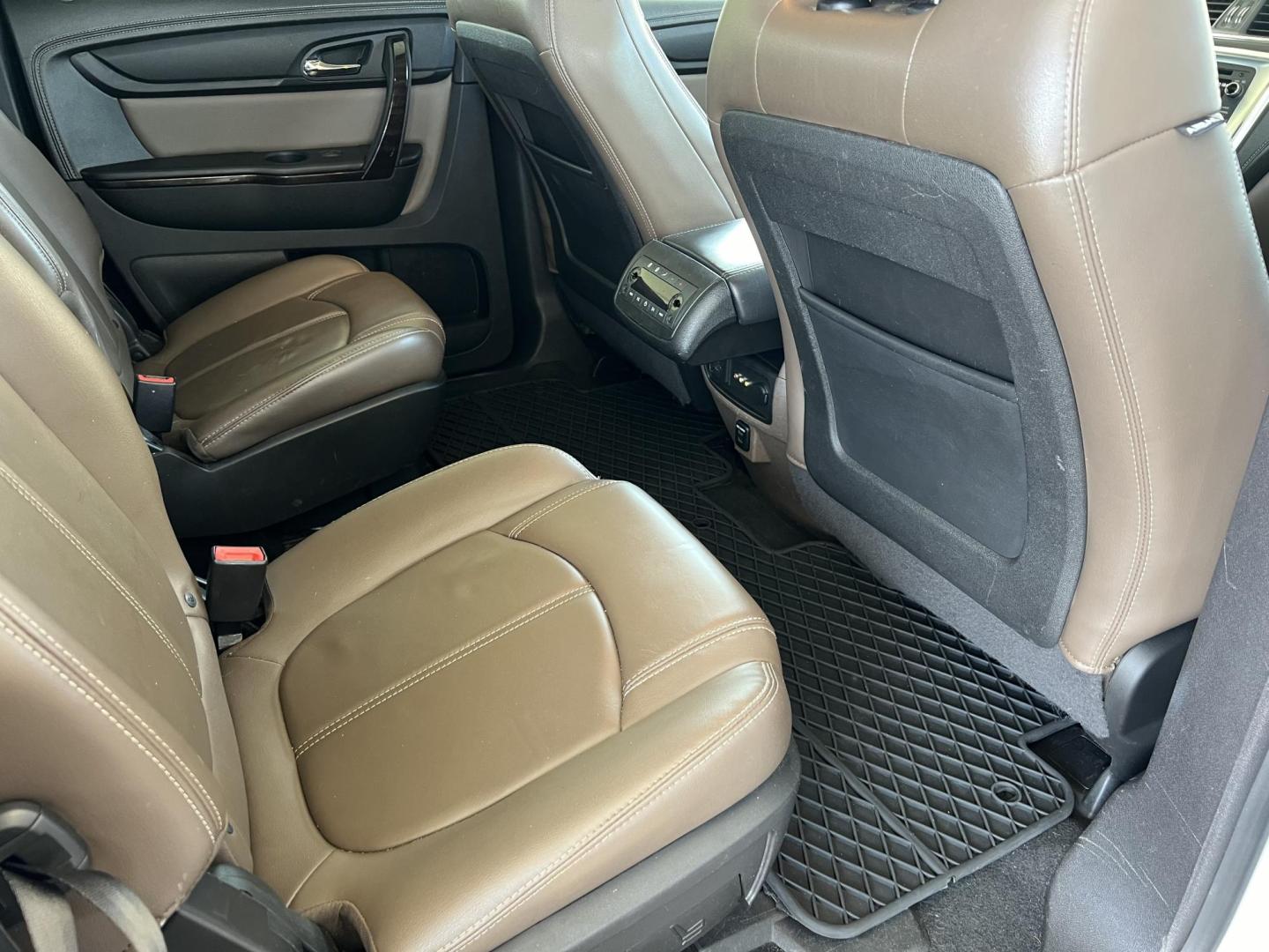 2016 White /Tan GMC Acadia SLT-1 FWD (1GKKRRKD1GJ) with an 3.6L V6 DOHC 24V engine, 6-Speed Automatic transmission, located at 4520 Airline Hwy, Baton Rouge, LA, 70805, (225) 357-1497, 30.509325, -91.145432 - 2016 GMC Acadia SLT 3.6 V6 Gas, 152K Miles, No Accidents, Cold A/C, Sunroof, DVD, Leather Seats, Power Windows, Locks & Mirrors & Much More. FOR INFO PLEASE CONTACT JEFF AT 225 357-1497 CHECK OUT OUR A+ RATING WITH THE BETTER BUSINESS BUREAU WE HAVE BEEN A FAMILY OWNED AND OPERATED BUSINESS AT THE S - Photo#13