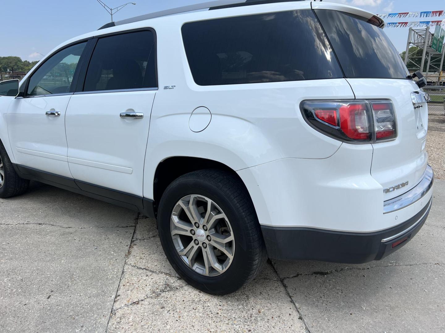 2016 White /Tan GMC Acadia SLT-1 FWD (1GKKRRKD1GJ) with an 3.6L V6 DOHC 24V engine, 6-Speed Automatic transmission, located at 4520 Airline Hwy, Baton Rouge, LA, 70805, (225) 357-1497, 30.509325, -91.145432 - 2016 GMC Acadia SLT 3.6 V6 Gas, 152K Miles, No Accidents, Cold A/C, Sunroof, DVD, Leather Seats, Power Windows, Locks & Mirrors & Much More. FOR INFO PLEASE CONTACT JEFF AT 225 357-1497 CHECK OUT OUR A+ RATING WITH THE BETTER BUSINESS BUREAU WE HAVE BEEN A FAMILY OWNED AND OPERATED BUSINESS AT THE S - Photo#7