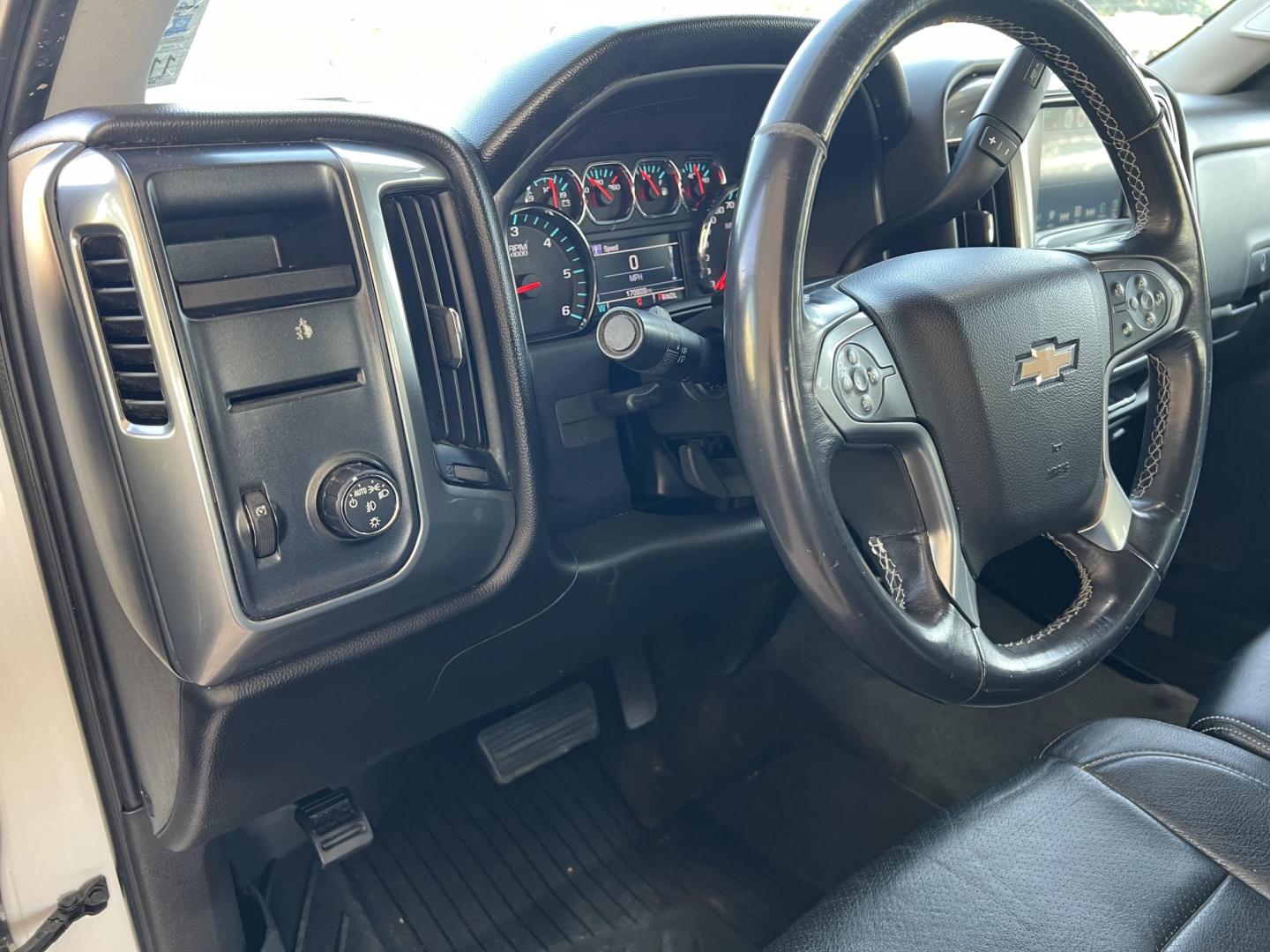 2017 White /Black Chevrolet Silverado 1500 LT (3GCPCREC3HG) with an 5.3L V8 engine, 6-Speed Automatic transmission, located at 4520 Airline Hwy, Baton Rouge, LA, 70805, (225) 357-1497, 30.509325, -91.145432 - 2017 Chevrolet Silverado Crew Cab LT ***ONE OWNER & NO ACCIDENTS*** 5.3 V8 Gas, 170K Miles, Leather, Power Windows & Locks, Cold A/C, Tow Pkg. Has Minor Dings & Scratches. FOR INFO PLEASE CONTACT JEFF AT 225 357-1497 CHECK OUT OUR A+ RATING WITH THE BETTER BUSINESS BUREAU WE HAVE BEEN A FAMILY OWNE - Photo#13