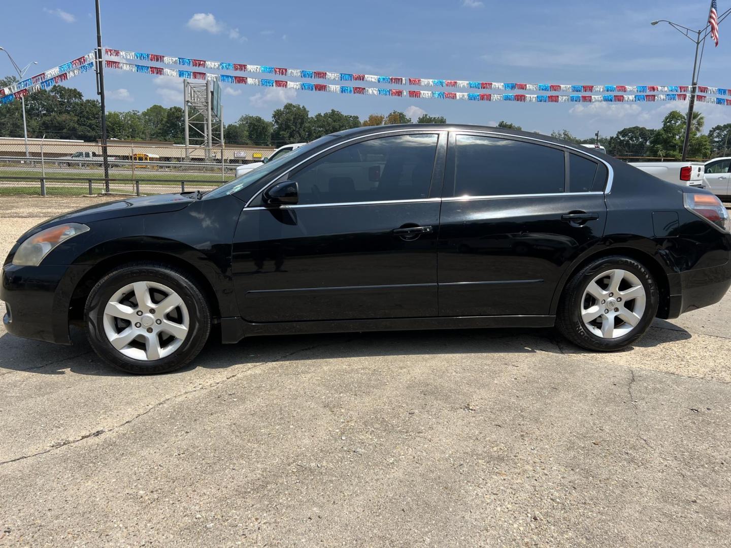 2009 Black /Black Nissan Altima 2.5 (1N4AL21E89N) with an 2.5L L4 DOHC 16V engine, 6-Speed Manual Overdrive transmission, located at 4520 Airline Hwy, Baton Rouge, LA, 70805, (225) 357-1497, 30.509325, -91.145432 - 2009 Nissan Altima SL 2.5 4 Cylinder Gas, 127K Miles, Leather, Power Windows & Locks, New A/C, Has Minor Dings & Scratches. Radio Display Does NOT Work. FOR INFO PLEASE CONTACT JEFF AT 225 357-1497 CHECK OUT OUR A+ RATING WITH THE BETTER BUSINESS BUREAU WE HAVE BEEN A FAMILY OWNED AND OPERATED BUSIN - Photo#1