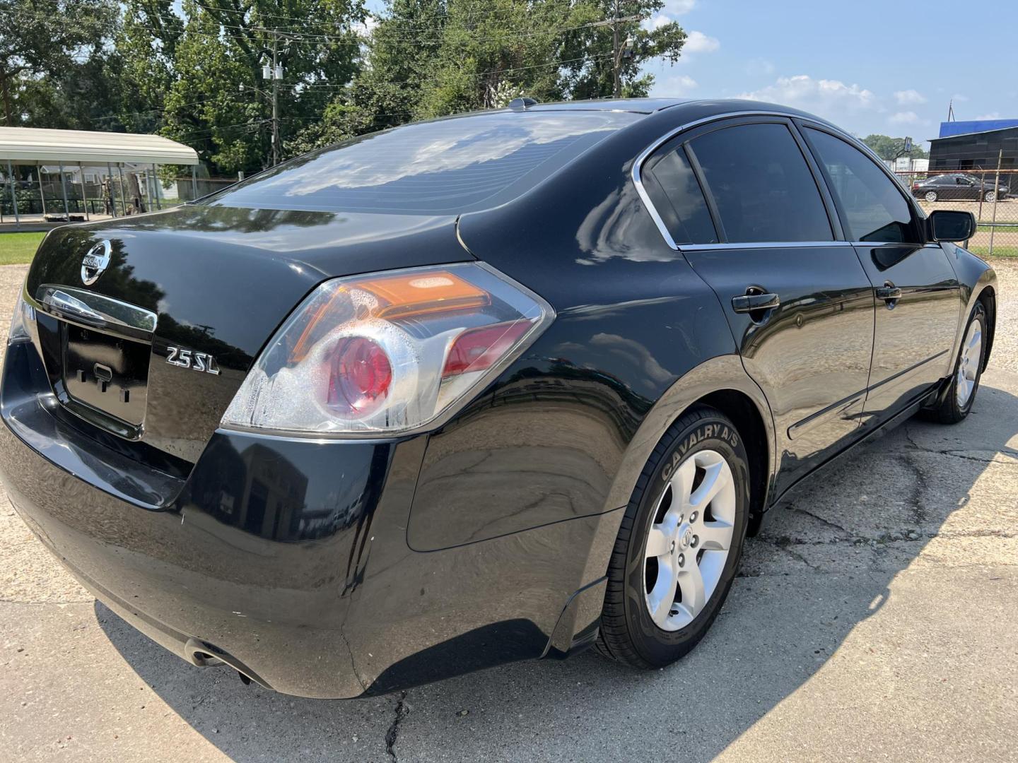 2009 Black /Black Nissan Altima 2.5 (1N4AL21E89N) with an 2.5L L4 DOHC 16V engine, 6-Speed Manual Overdrive transmission, located at 4520 Airline Hwy, Baton Rouge, LA, 70805, (225) 357-1497, 30.509325, -91.145432 - 2009 Nissan Altima SL 2.5 4 Cylinder Gas, 127K Miles, Leather, Power Windows & Locks, New A/C, Has Minor Dings & Scratches. Radio Display Does NOT Work. FOR INFO PLEASE CONTACT JEFF AT 225 357-1497 CHECK OUT OUR A+ RATING WITH THE BETTER BUSINESS BUREAU WE HAVE BEEN A FAMILY OWNED AND OPERATED BUSIN - Photo#5