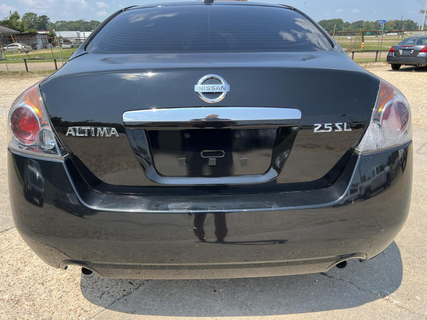 2009 Black /Black Nissan Altima 2.5 (1N4AL21E89N) with an 2.5L L4 DOHC 16V engine, 6-Speed Manual Overdrive transmission, located at 4520 Airline Hwy, Baton Rouge, LA, 70805, (225) 357-1497, 30.509325, -91.145432 - 2009 Nissan Altima SL 2.5 4 Cylinder Gas, 127K Miles, Leather, Power Windows & Locks, New A/C, Has Minor Dings & Scratches. Radio Display Does NOT Work. FOR INFO PLEASE CONTACT JEFF AT 225 357-1497 CHECK OUT OUR A+ RATING WITH THE BETTER BUSINESS BUREAU WE HAVE BEEN A FAMILY OWNED AND OPERATED BUSIN - Photo#6