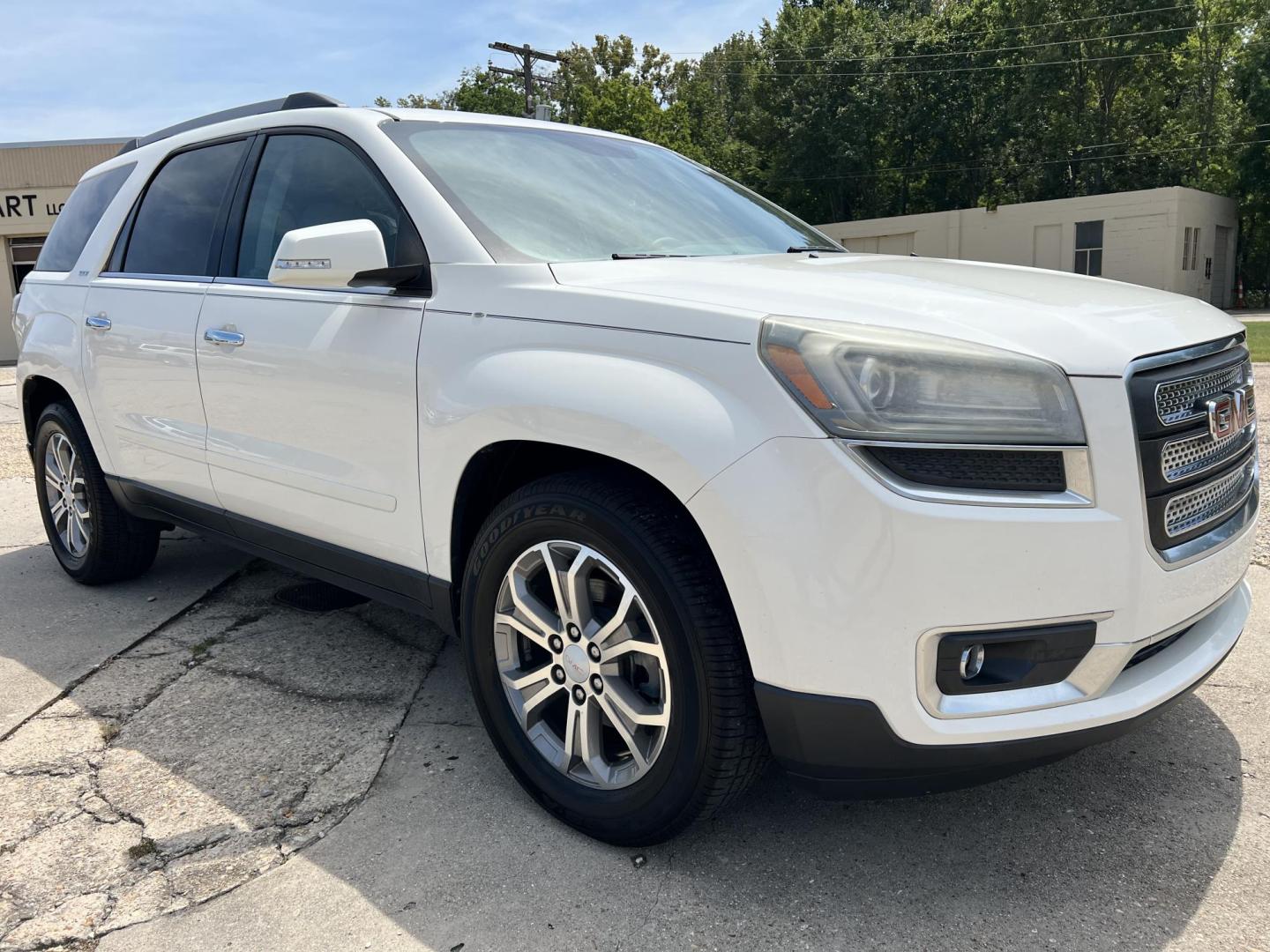 2014 /Gray GMC Acadia SLT-1 (1GKKRRKDXEJ) with an 3.6L V6 DOHC 24V engine, 6-Speed Automatic transmission, located at 4520 Airline Hwy, Baton Rouge, LA, 70805, (225) 357-1497, 30.509325, -91.145432 - 2014 GMC Acadia SLT 3.6 V6 Gas, 152K Miles, Automatic, Dual A/C, Leather, Seats 7, All Power. FOR INFO PLEASE CONTACT JEFF AT 225-413-0981 CHECK OUT OUR A+ RATING WITH THE BETTER BUSINESS BUREAU WE HAVE BEEN A FAMILY OWNED AND OPERATED BUSINESS AT THE SAME LOCATION FOR OVER 45 YEARS. WE STRIVE TO KE - Photo#3