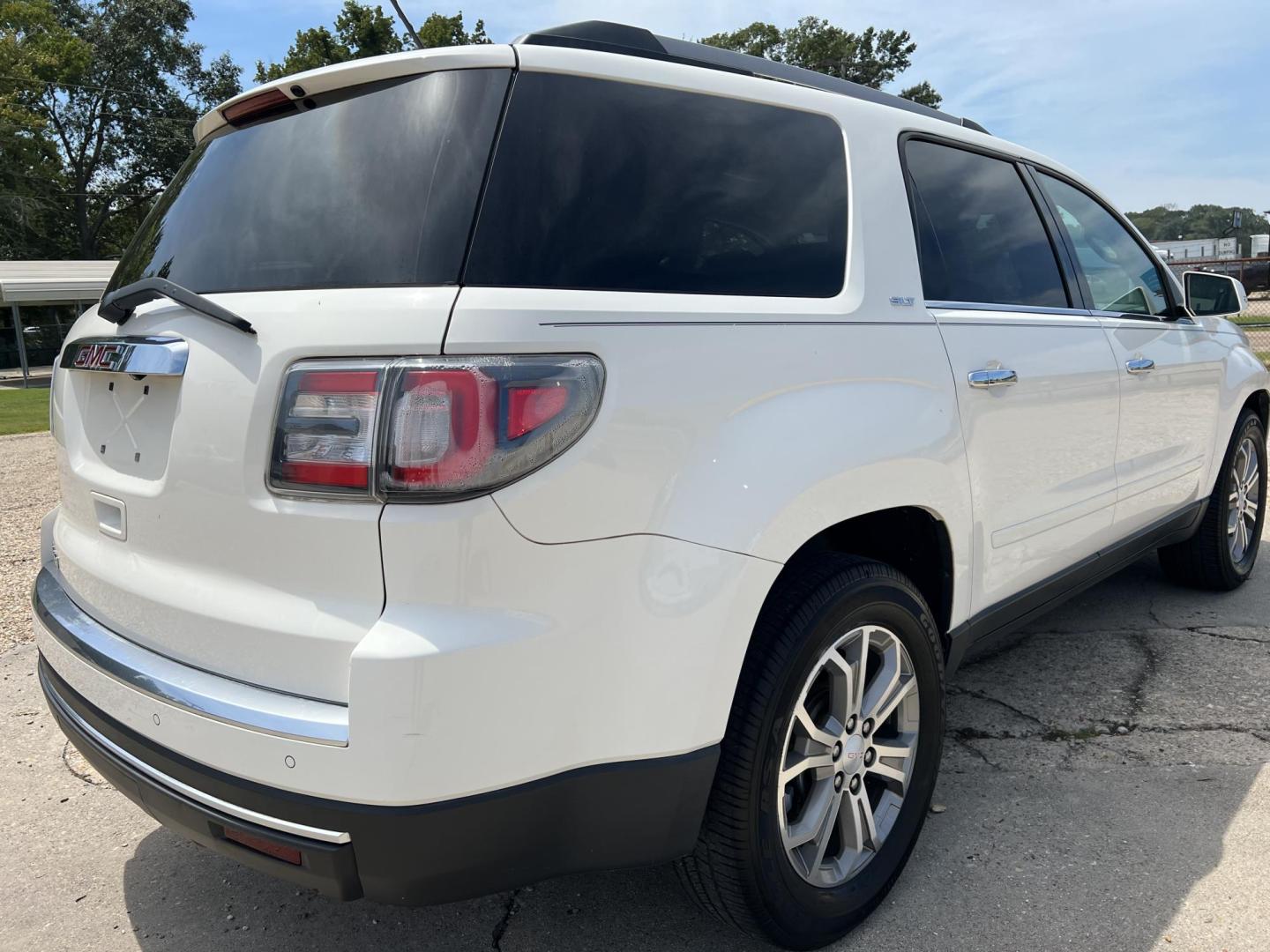 2014 /Gray GMC Acadia SLT-1 (1GKKRRKDXEJ) with an 3.6L V6 DOHC 24V engine, 6-Speed Automatic transmission, located at 4520 Airline Hwy, Baton Rouge, LA, 70805, (225) 357-1497, 30.509325, -91.145432 - 2014 GMC Acadia SLT 3.6 V6 Gas, 152K Miles, Automatic, Dual A/C, Leather, Seats 7, All Power. FOR INFO PLEASE CONTACT JEFF AT 225-413-0981 CHECK OUT OUR A+ RATING WITH THE BETTER BUSINESS BUREAU WE HAVE BEEN A FAMILY OWNED AND OPERATED BUSINESS AT THE SAME LOCATION FOR OVER 45 YEARS. WE STRIVE TO KE - Photo#5