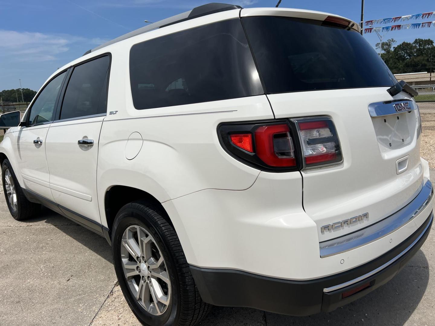 2014 /Gray GMC Acadia SLT-1 (1GKKRRKDXEJ) with an 3.6L V6 DOHC 24V engine, 6-Speed Automatic transmission, located at 4520 Airline Hwy, Baton Rouge, LA, 70805, (225) 357-1497, 30.509325, -91.145432 - 2014 GMC Acadia SLT 3.6 V6 Gas, 152K Miles, Automatic, Dual A/C, Leather, Seats 7, All Power. FOR INFO PLEASE CONTACT JEFF AT 225-413-0981 CHECK OUT OUR A+ RATING WITH THE BETTER BUSINESS BUREAU WE HAVE BEEN A FAMILY OWNED AND OPERATED BUSINESS AT THE SAME LOCATION FOR OVER 45 YEARS. WE STRIVE TO KE - Photo#7