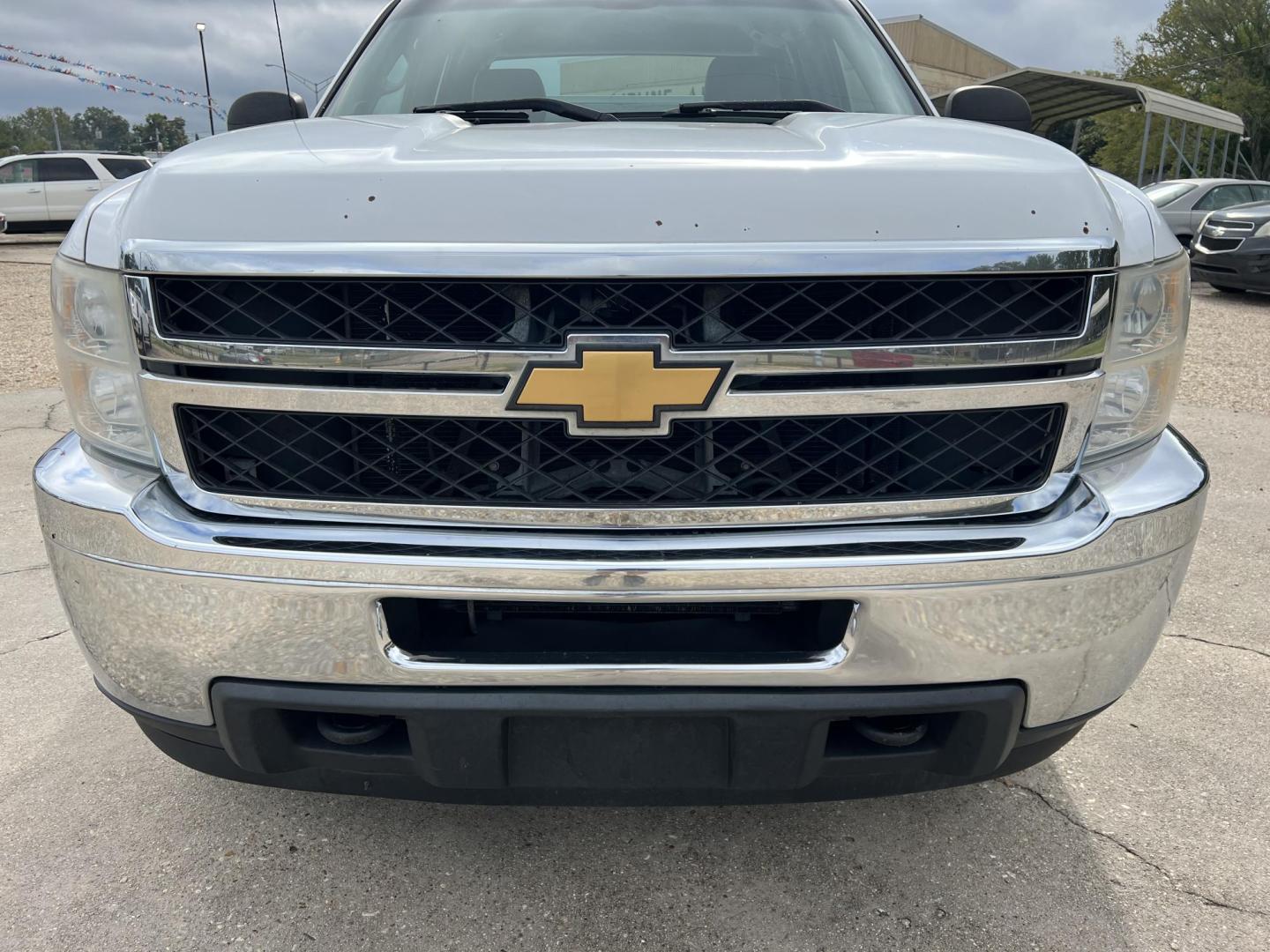 2012 /Gray Chevrolet Silverado 2500HD Work Truck Ext. Cab Long Box 2WD (1GB2CVCGXCZ) with an 6.0L V8 engine, 6-Speed Automatic transmission, located at 4520 Airline Hwy, Baton Rouge, LA, 70805, (225) 357-1497, 30.509325, -91.145432 - 2012 Chevrolet Silverado 2500HD Ext Cab 2WD 6.0 V8 Gas, 224K Miles, Reading Service Bed, Cold A/C, Tow Pkg. Has NO Back Seat. FOR INFO PLEASE CONTACT JEFF AT 225-413-0981 CHECK OUT OUR A+ RATING WITH THE BETTER BUSINESS BUREAU WE HAVE BEEN A FAMILY OWNED AND OPERATED BUSINESS AT THE SAME LOCATION F - Photo#2