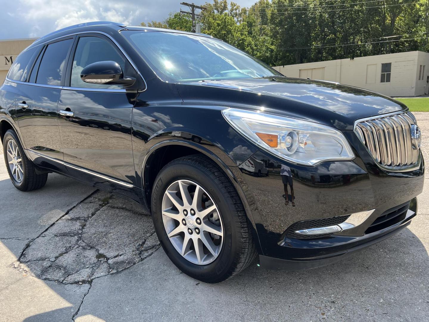 2017 Black /Black Buick Enclave Leather (5GAKRBKD1HJ) with an 3.6L V6 DOHC 24V engine, 6-Speed Automatic transmission, located at 4520 Airline Hwy, Baton Rouge, LA, 70805, (225) 357-1497, 30.509325, -91.145432 - 2017 Buick Enclave 3.6 V6 Gas, 152K Miles, Automatic, Dual A/C, Leather, Seats 7, All Power. Has Minor Scratches. FOR INFO PLEASE CONTACT JEFF AT 225-413-0981 CHECK OUT OUR A+ RATING WITH THE BETTER BUSINESS BUREAU WE HAVE BEEN A FAMILY OWNED AND OPERATED BUSINESS AT THE SAME LOCATION FOR OVER 45 Y - Photo#3