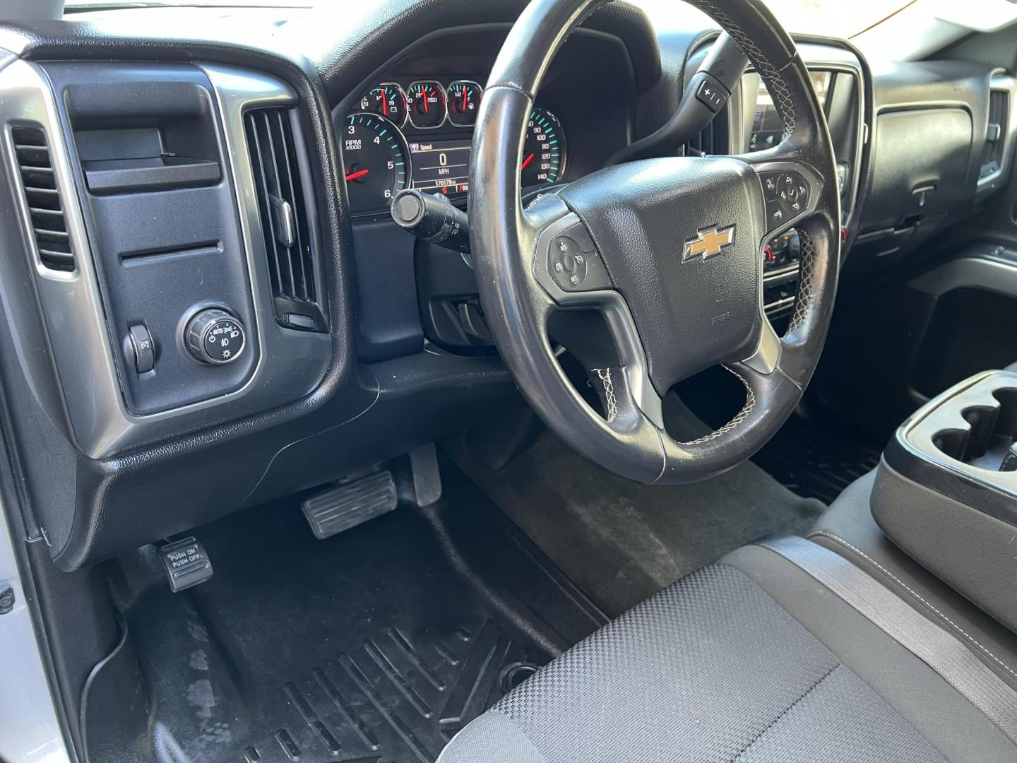 2015 Silver /Gray Chevrolet Silverado 1500 LT (1GCRCREC2FZ) with an 5.3L V8 engine, 6-Speed Automatic transmission, located at 4520 Airline Hwy, Baton Rouge, LA, 70805, (225) 357-1497, 30.509325, -91.145432 - 2015 Chevy Silverado Double Cab LT 5.3 V8 Gas, 170K Miles, Cold A/C, Power Windows & Locks, Spray In Bedliner, Tow Pkg. FOR INFO PLEASE CONTACT JEFF AT 225-413-0981 CHECK OUT OUR A+ RATING WITH THE BETTER BUSINESS BUREAU WE HAVE BEEN A FAMILY OWNED AND OPERATED BUSINESS AT THE SAME LOCATION FOR OVER - Photo#14