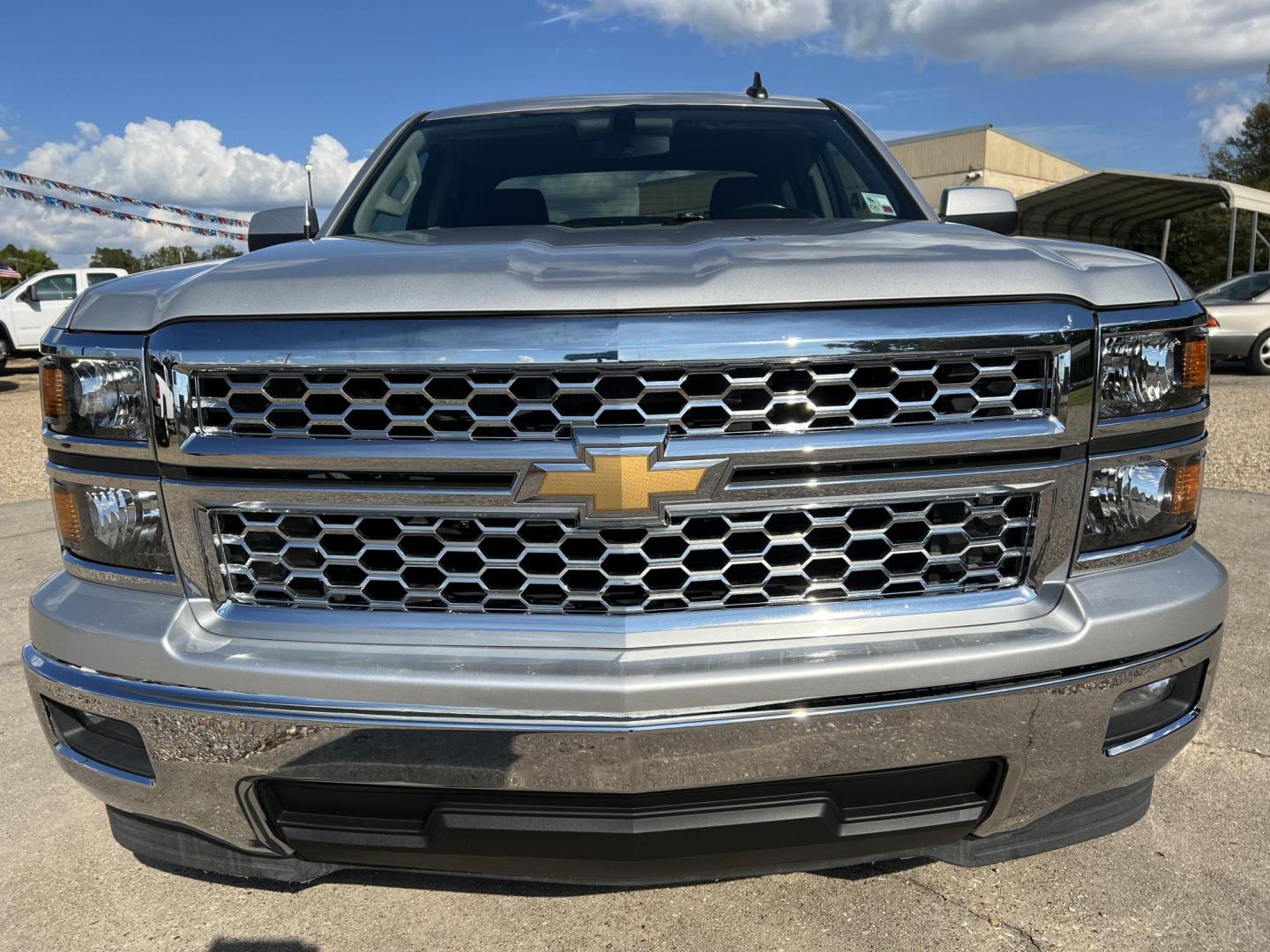 2015 Silver /Gray Chevrolet Silverado 1500 LT (1GCRCREC2FZ) with an 5.3L V8 engine, 6-Speed Automatic transmission, located at 4520 Airline Hwy, Baton Rouge, LA, 70805, (225) 357-1497, 30.509325, -91.145432 - 2015 Chevy Silverado Double Cab LT 5.3 V8 Gas, 170K Miles, Cold A/C, Power Windows & Locks, Spray In Bedliner, Tow Pkg. FOR INFO PLEASE CONTACT JEFF AT 225-413-0981 CHECK OUT OUR A+ RATING WITH THE BETTER BUSINESS BUREAU WE HAVE BEEN A FAMILY OWNED AND OPERATED BUSINESS AT THE SAME LOCATION FOR OVER - Photo#2