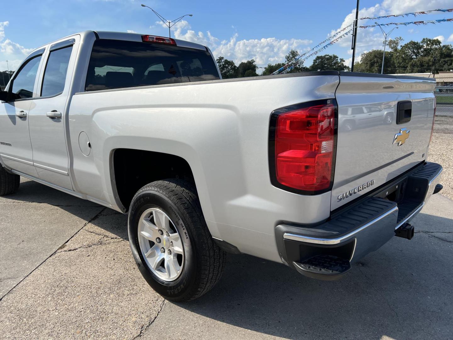 2015 Silver /Gray Chevrolet Silverado 1500 LT (1GCRCREC2FZ) with an 5.3L V8 engine, 6-Speed Automatic transmission, located at 4520 Airline Hwy, Baton Rouge, LA, 70805, (225) 357-1497, 30.509325, -91.145432 - 2015 Chevy Silverado Double Cab LT 5.3 V8 Gas, 170K Miles, Cold A/C, Power Windows & Locks, Spray In Bedliner, Tow Pkg. FOR INFO PLEASE CONTACT JEFF AT 225-413-0981 CHECK OUT OUR A+ RATING WITH THE BETTER BUSINESS BUREAU WE HAVE BEEN A FAMILY OWNED AND OPERATED BUSINESS AT THE SAME LOCATION FOR OVER - Photo#7