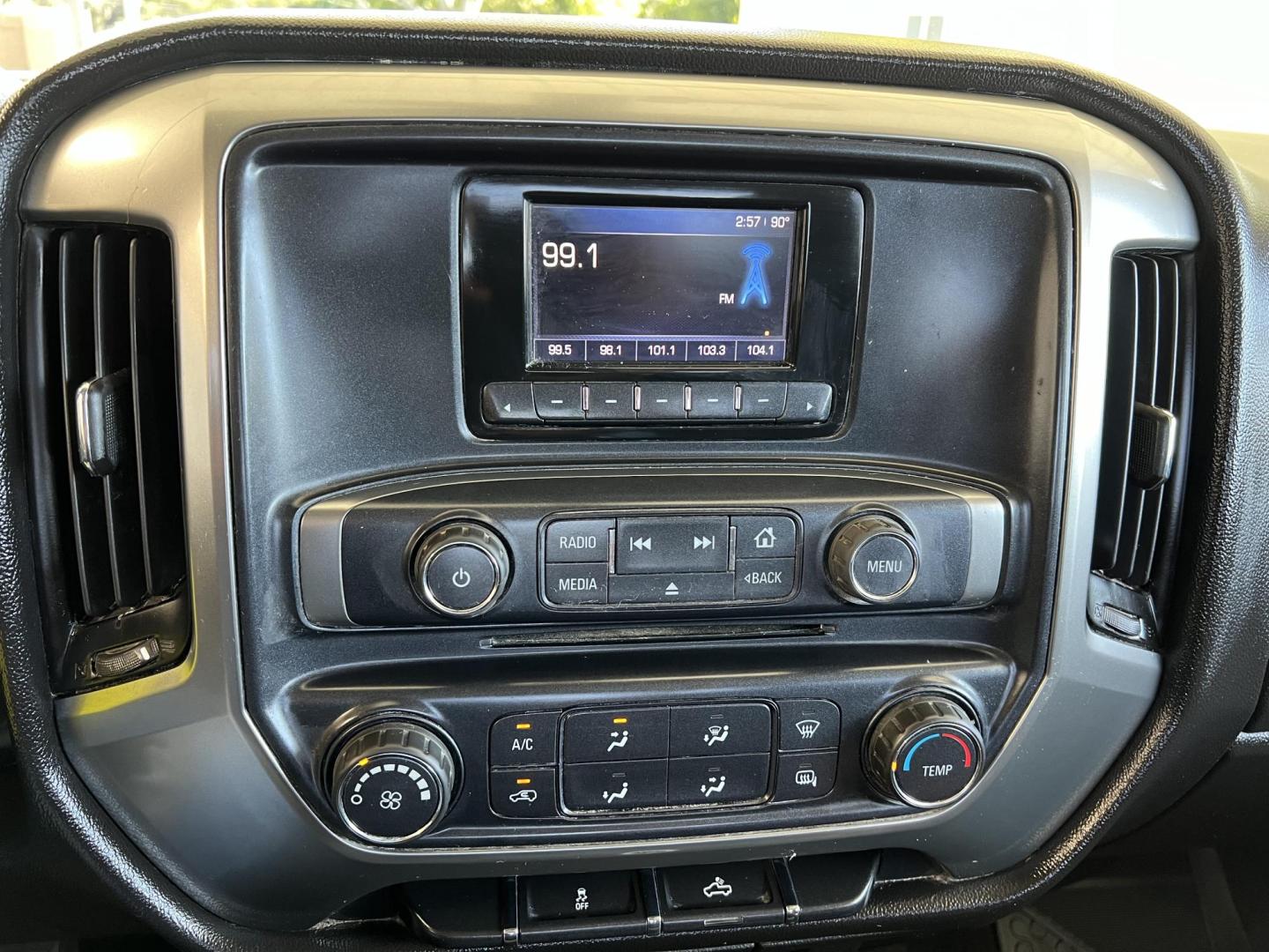 2015 White /Gray Chevrolet Silverado 2500HD LT (1GC2KVEG4FZ) with an 6.0L V8 engine, 6-Speed Automatic transmission, located at 4520 Airline Hwy, Baton Rouge, LA, 70805, (225) 357-1497, 30.509325, -91.145432 - 2015 Chevy 2500HD Double Cab LT 4X4 6.0 V8 Gas, 188K Miles, 6.5Ft Bed, Power Windows & Locks, New Tires, Tow Pkg. Has Some Minor Dent On Roof. FOR INFO PLEASE CONTACT JEFF AT 225-413-0981 CHECK OUT OUR A+ RATING WITH THE BETTER BUSINESS BUREAU WE HAVE BEEN A FAMILY OWNED AND OPERATED BUSINESS AT TH - Photo#16