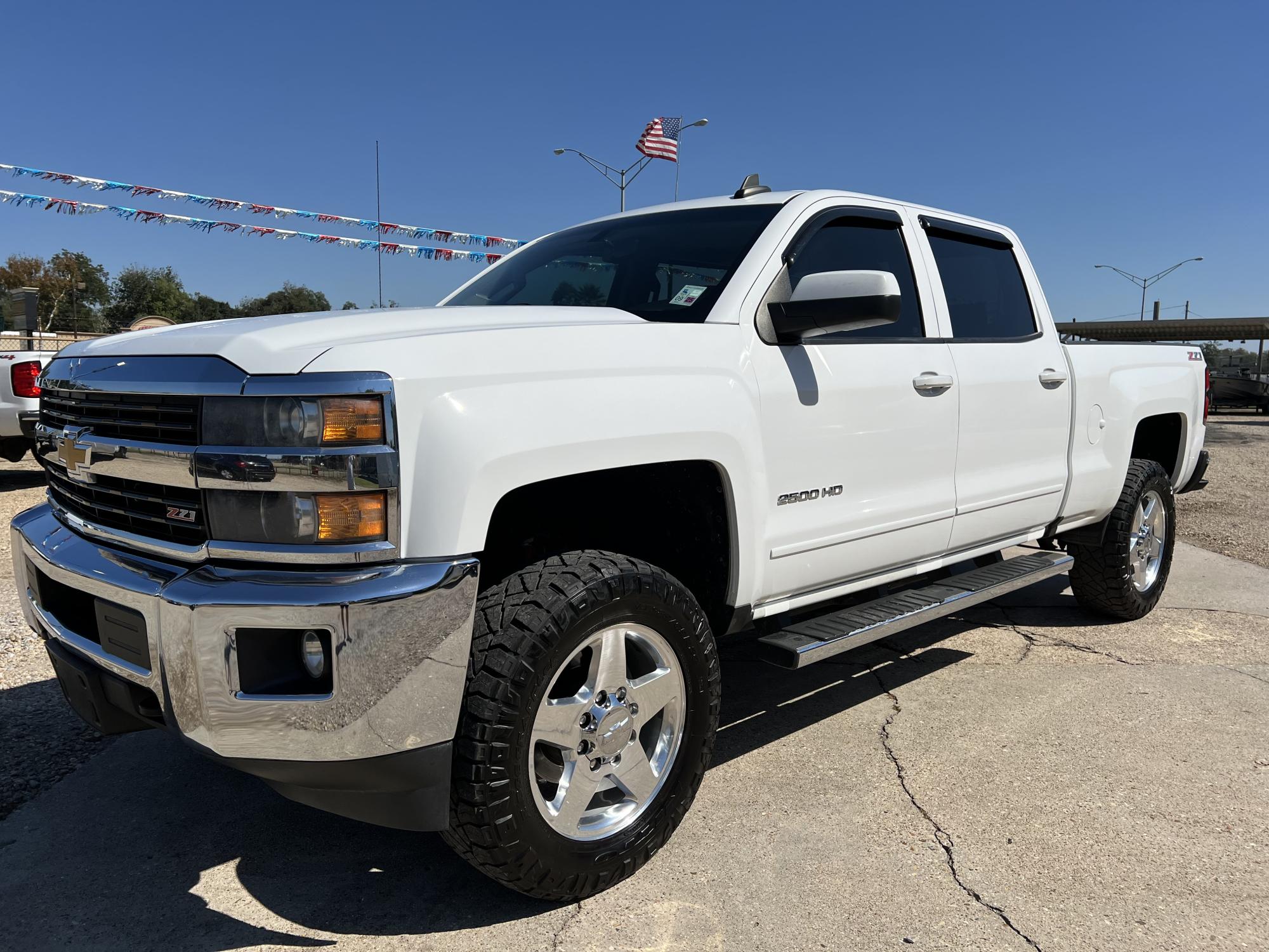 photo of 2015 Chevrolet Silverado 2500HD LT Crew Cab 4WD