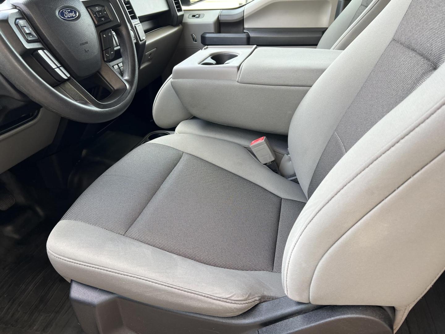 2019 White /Grey Ford F-150 XL (1FTEX1CB1KK) with an 3.3L V6 DOHC 24V engine, Automatic transmission, located at 4520 Airline Hwy, Baton Rouge, LA, 70805, (225) 357-1497, 30.509325, -91.145432 - 2019 Ford F150 SuperCab XL 3.3 V6 Gas, 137K Miles, NO ACCIDENTS, Cold A/C, Power Windows & Locks, Spray In Bedliner, Tow Pkg. FOR INFO PLEASE CONTACT JEFF AT 225-413-0981 CHECK OUT OUR A+ RATING WITH THE BETTER BUSINESS BUREAU WE HAVE BEEN A FAMILY OWNED AND OPERATED BUSINESS AT THE SAME LOCATION FO - Photo#9