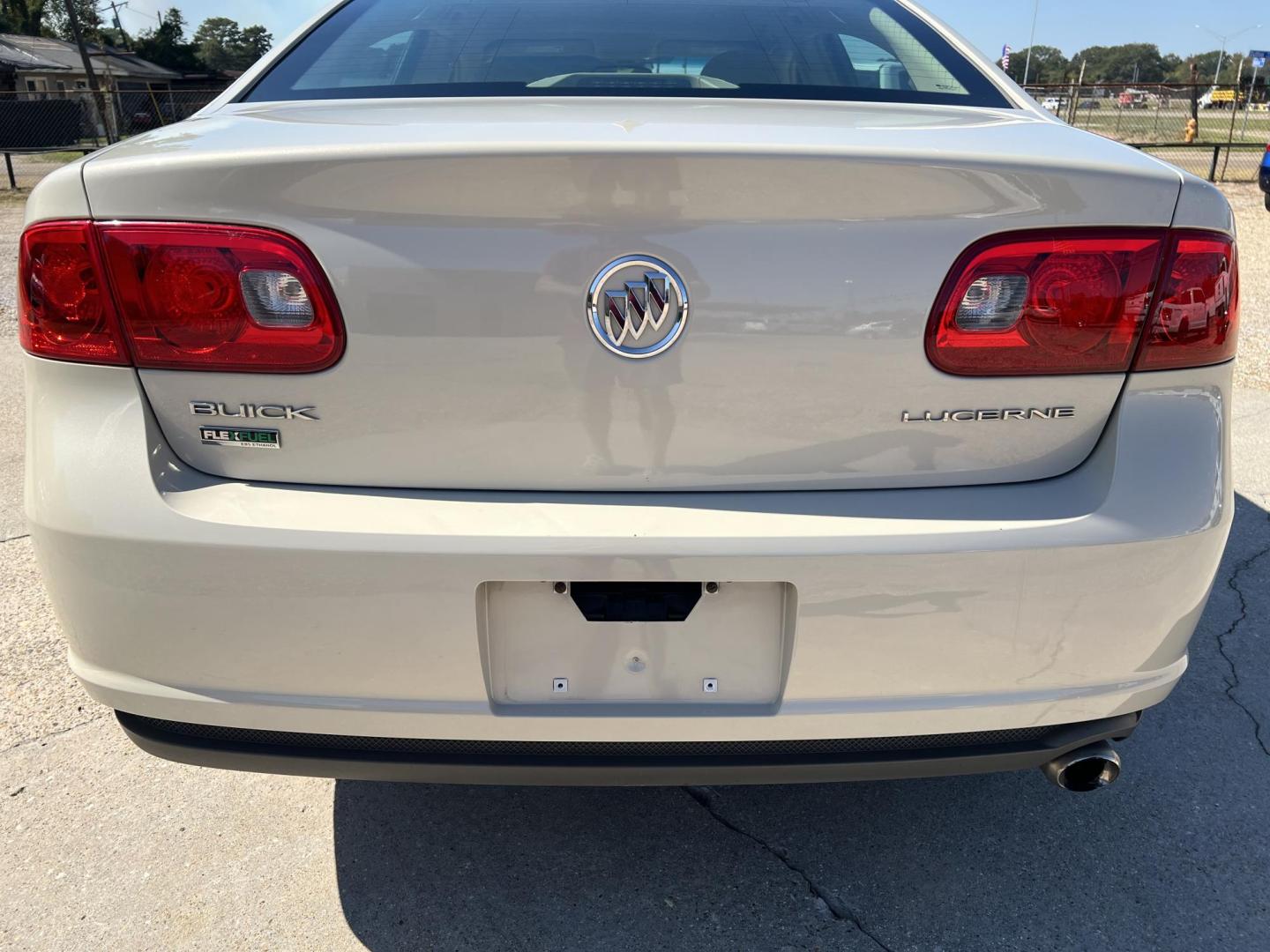 2011 Tan /Tan Buick Lucerne CX (1G4HA5EM5BU) with an 3.9L V6 OHV 12V engine, 4-Speed Automatic transmission, located at 4520 Airline Hwy, Baton Rouge, LA, 70805, (225) 357-1497, 30.509325, -91.145432 - 2011 Buick Lucerne 3.9 V6 Gas, 121K Miles, Automatic, Cold A/C, Power Windows, Locks & Mirrors. FOR INFO PLEASE CONTACT JEFF AT 225-413-0981 CHECK OUT OUR A+ RATING WITH THE BETTER BUSINESS BUREAU WE HAVE BEEN A FAMILY OWNED AND OPERATED BUSINESS AT THE SAME LOCATION FOR OVER 45 YEARS. WE STRIVE TO - Photo#6