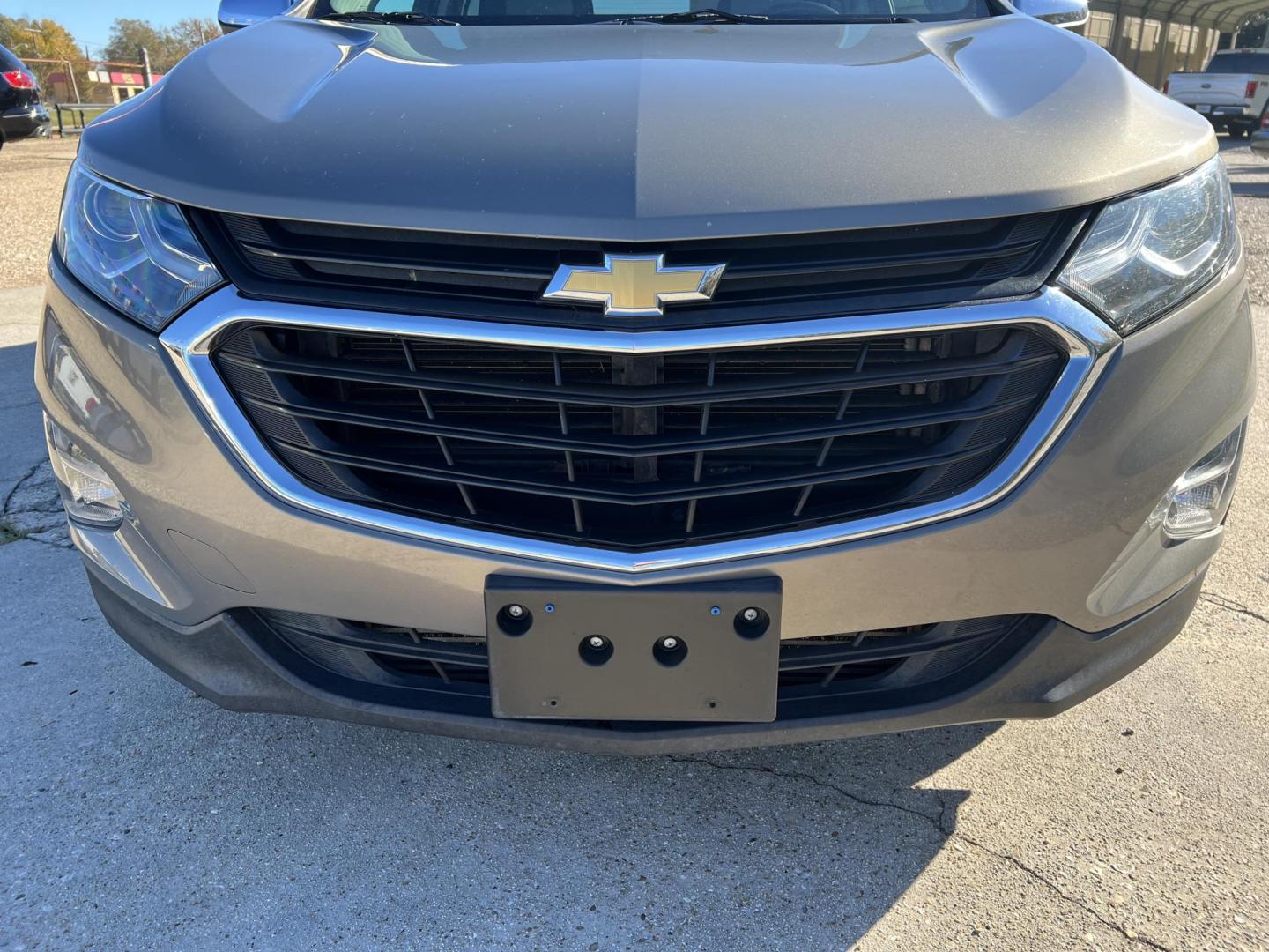 2019 Tan /Gray Chevrolet Equinox LT (3GNAXLEX1KS) with an 2.0L L4 DOHC 16V TURBO engine, Automatic transmission, located at 4520 Airline Hwy, Baton Rouge, LA, 70805, (225) 357-1497, 30.509325, -91.145432 - 2019 Chevrolet Equinox LT ***ONE OWNER & NO ACCIDENTS*** 2.0 4 Cylinder Gas, 146K Miles, Cold A/C & Heat, Power Windows, Locks, Mirrors, Seat & Lift Gate. FOR INFO PLEASE CONTACT JEFF AT 225-413-0981 CHECK OUT OUR A+ RATING WITH THE BETTER BUSINESS BUREAU WE HAVE BEEN A FAMILY OWNED AND OPERATED B - Photo#2