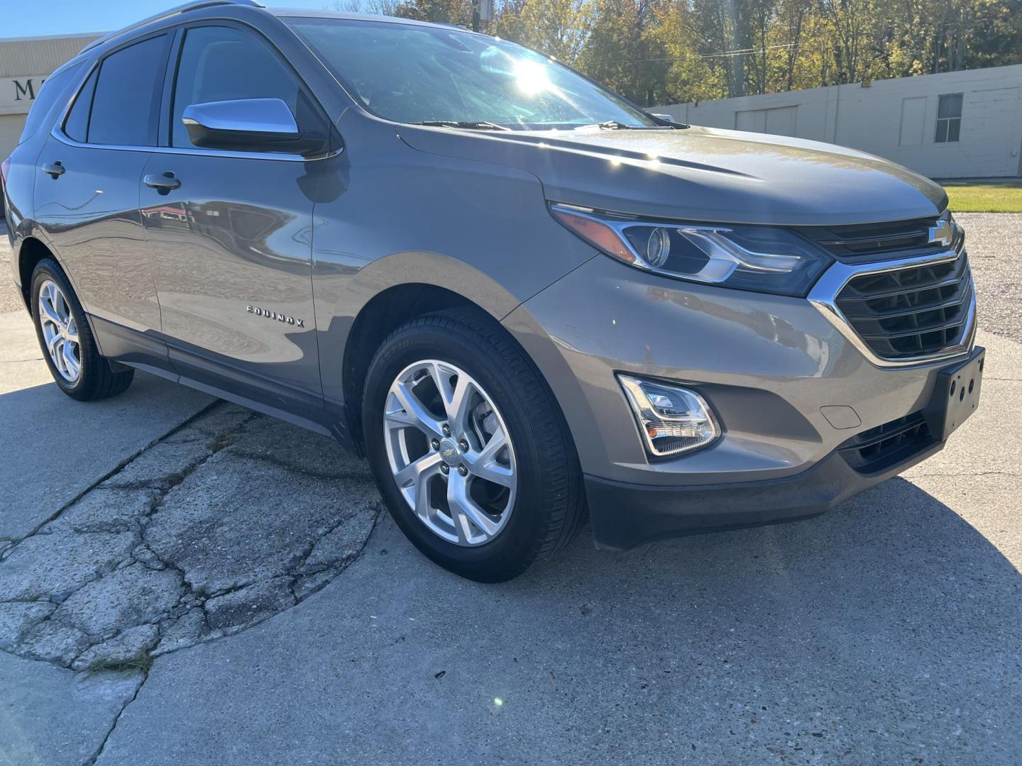 2019 Tan /Gray Chevrolet Equinox LT (3GNAXLEX1KS) with an 2.0L L4 DOHC 16V TURBO engine, Automatic transmission, located at 4520 Airline Hwy, Baton Rouge, LA, 70805, (225) 357-1497, 30.509325, -91.145432 - 2019 Chevrolet Equinox LT ***ONE OWNER & NO ACCIDENTS*** 2.0 4 Cylinder Gas, 146K Miles, Cold A/C & Heat, Power Windows, Locks, Mirrors, Seat & Lift Gate. FOR INFO PLEASE CONTACT JEFF AT 225-413-0981 CHECK OUT OUR A+ RATING WITH THE BETTER BUSINESS BUREAU WE HAVE BEEN A FAMILY OWNED AND OPERATED B - Photo#3