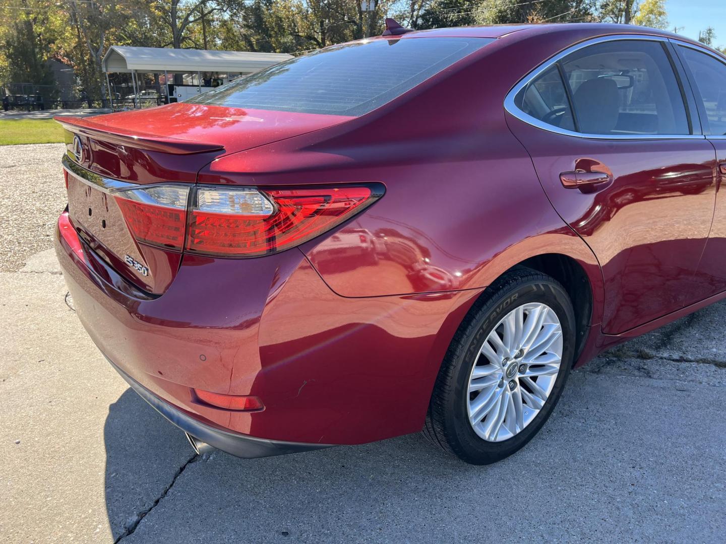 2013 Maroon /Tan Lexus ES 350 (JTHBK1GGXD2) with an 3.5L V6 DOHC 24V engine, 6-Speed Automatic transmission, located at 4520 Airline Hwy, Baton Rouge, LA, 70805, (225) 357-1497, 30.509325, -91.145432 - 2013 Lexus ES 350 ***ONE OWNER & NO ACCIDENTS*** 3.5 V6 Gas, 185K Miles, Sunroof, Heated & Cooled Leather, Cold A/C & Heat, Power Windows, Locks, Mirrors & Seat. FOR INFO PLEASE CONTACT JEFF AT 225-413-0981 CHECK OUT OUR A+ RATING WITH THE BETTER BUSINESS BUREAU WE HAVE BEEN A FAMILY OWNED AND OPERA - Photo#5