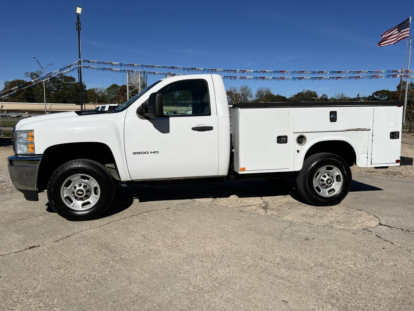 2014 White /Gray Chevrolet Silverado 2500HD Work Truck (1GB0CVCG6EF) with an 6.0L V8 engine, 6-Speed Automatic transmission, located at 4520 Airline Hwy, Baton Rouge, LA, 70805, (225) 357-1497, 30.509325, -91.145432 - 2014 Chevy Silverado 2500HD Reg Cab With Knapheide Service Bed, 6.0 V8 Gas, 161K Miles, Cold A/C, Power Locks, Spray In Bedliner, Tow Pkg. FOR INFO PLEASE CONTACT JEFF AT 225-413-0981 CHECK OUT OUR A+ RATING WITH THE BETTER BUSINESS BUREAU WE HAVE BEEN A FAMILY OWNED AND OPERATED BUSINESS AT THE SAM - Photo#1