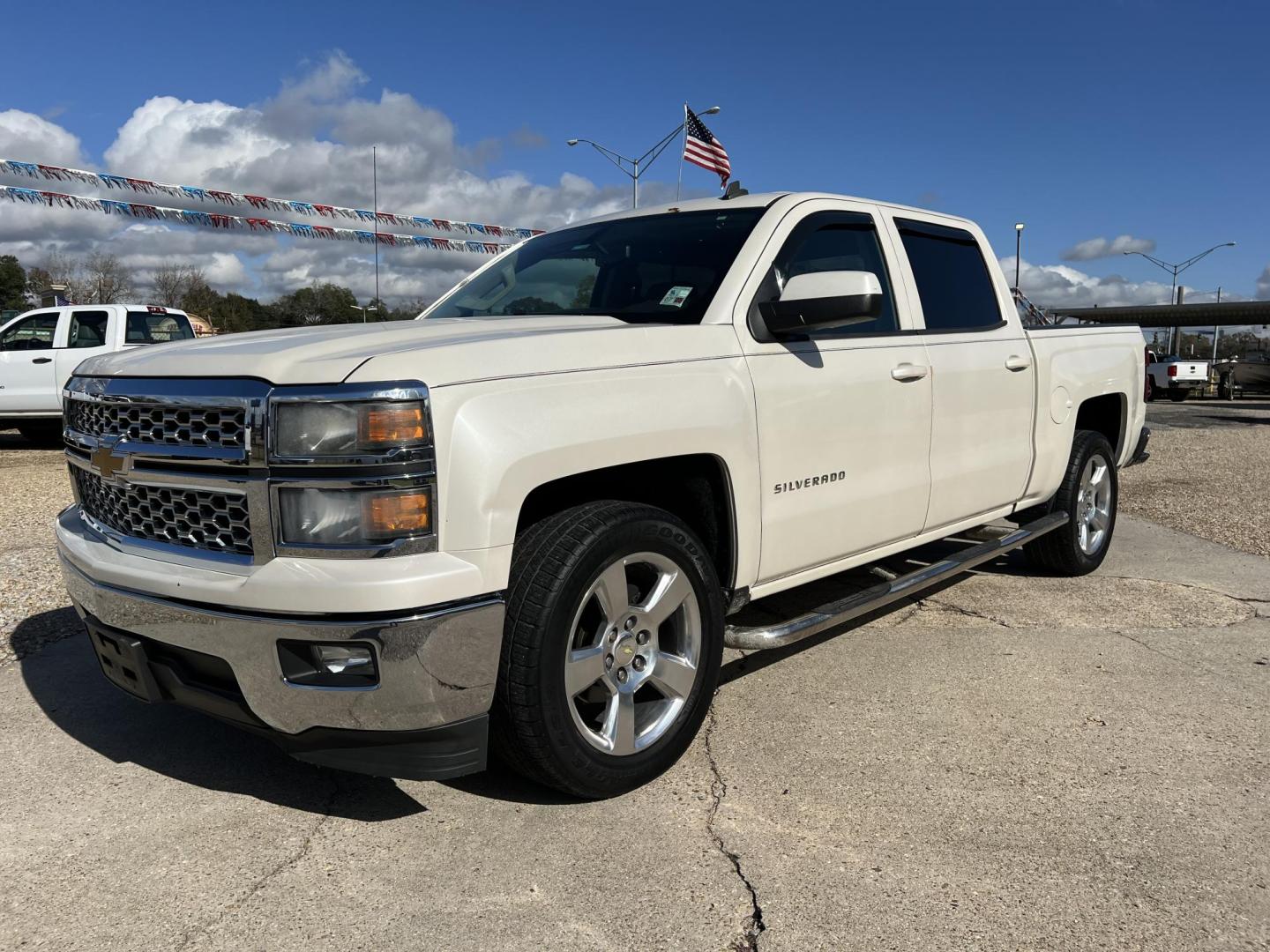 2014 White /Tan Chevrolet Silverado 1500 1LT (3GCPCRECXEG) with an 5.3 V8 Gas engine, 6-Speed Automatic transmission, located at 4520 Airline Hwy, Baton Rouge, LA, 70805, (225) 357-1497, 30.509325, -91.145432 - 2014 Chevy Silverado Crew Cab LT 5.3 V8 Gas, 122K Miles, Power Windows, Locks, Seats & Mirrors, Cold A/C, 20" Factory Rims, Tow Pkg. FOR INFO PLEASE CONTACT JEFF AT 225-413-0981 CHECK OUT OUR A+ RATING WITH THE BETTER BUSINESS BUREAU WE HAVE BEEN A FAMILY OWNED AND OPERATED BUSINESS AT THE SAME LO - Photo#0