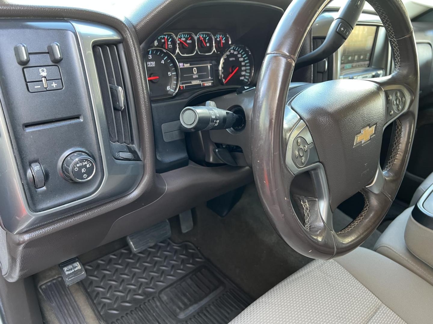 2014 White /Tan Chevrolet Silverado 1500 1LT (3GCPCRECXEG) with an 5.3 V8 Gas engine, 6-Speed Automatic transmission, located at 4520 Airline Hwy, Baton Rouge, LA, 70805, (225) 357-1497, 30.509325, -91.145432 - 2014 Chevy Silverado Crew Cab LT 5.3 V8 Gas, 122K Miles, Power Windows, Locks, Seats & Mirrors, Cold A/C, 20" Factory Rims, Tow Pkg. FOR INFO PLEASE CONTACT JEFF AT 225-413-0981 CHECK OUT OUR A+ RATING WITH THE BETTER BUSINESS BUREAU WE HAVE BEEN A FAMILY OWNED AND OPERATED BUSINESS AT THE SAME LO - Photo#12