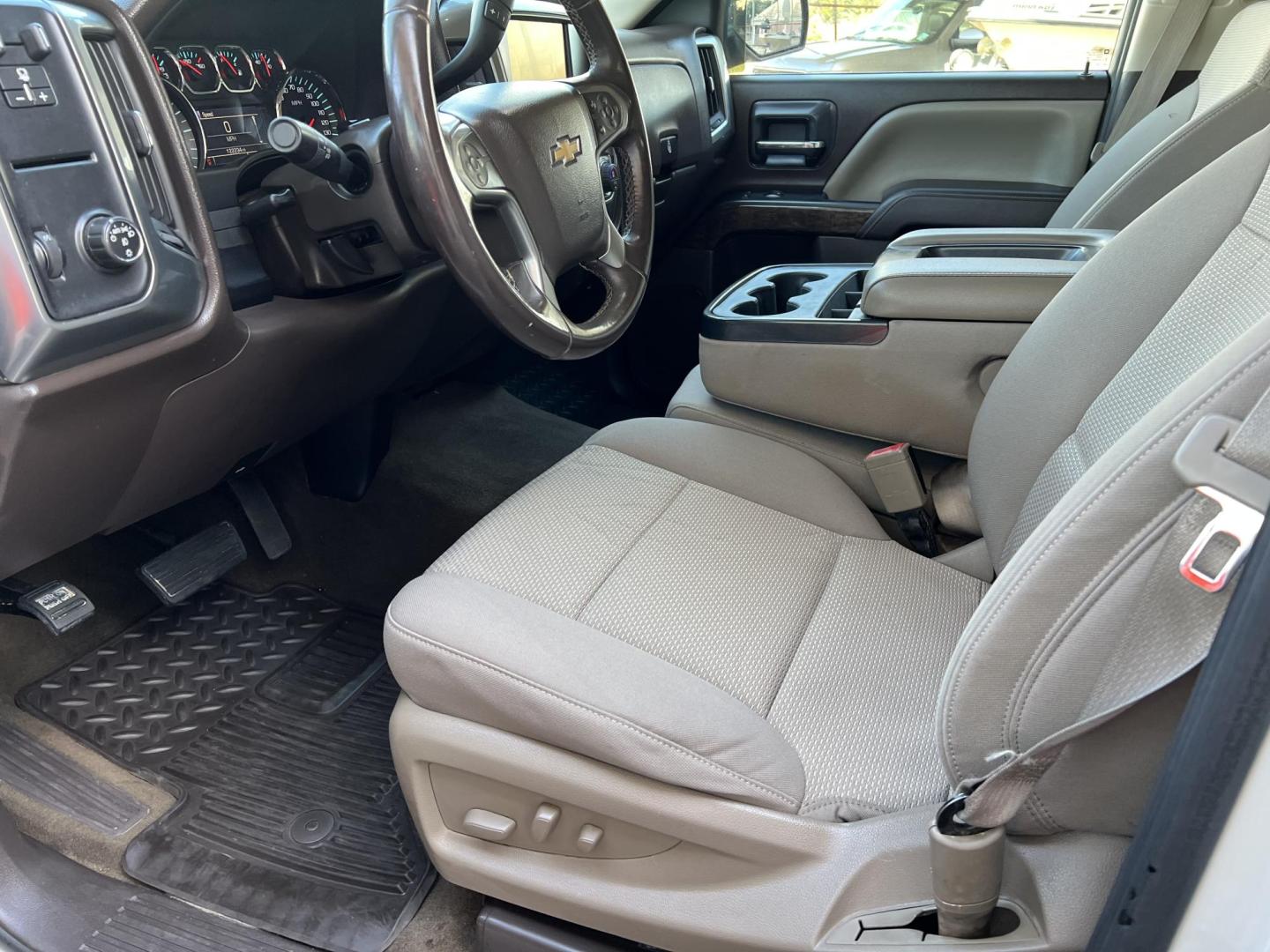 2014 White /Tan Chevrolet Silverado 1500 1LT (3GCPCRECXEG) with an 5.3 V8 Gas engine, 6-Speed Automatic transmission, located at 4520 Airline Hwy, Baton Rouge, LA, 70805, (225) 357-1497, 30.509325, -91.145432 - 2014 Chevy Silverado Crew Cab LT 5.3 V8 Gas, 122K Miles, Power Windows, Locks, Seats & Mirrors, Cold A/C, 20" Factory Rims, Tow Pkg. FOR INFO PLEASE CONTACT JEFF AT 225-413-0981 CHECK OUT OUR A+ RATING WITH THE BETTER BUSINESS BUREAU WE HAVE BEEN A FAMILY OWNED AND OPERATED BUSINESS AT THE SAME LO - Photo#8