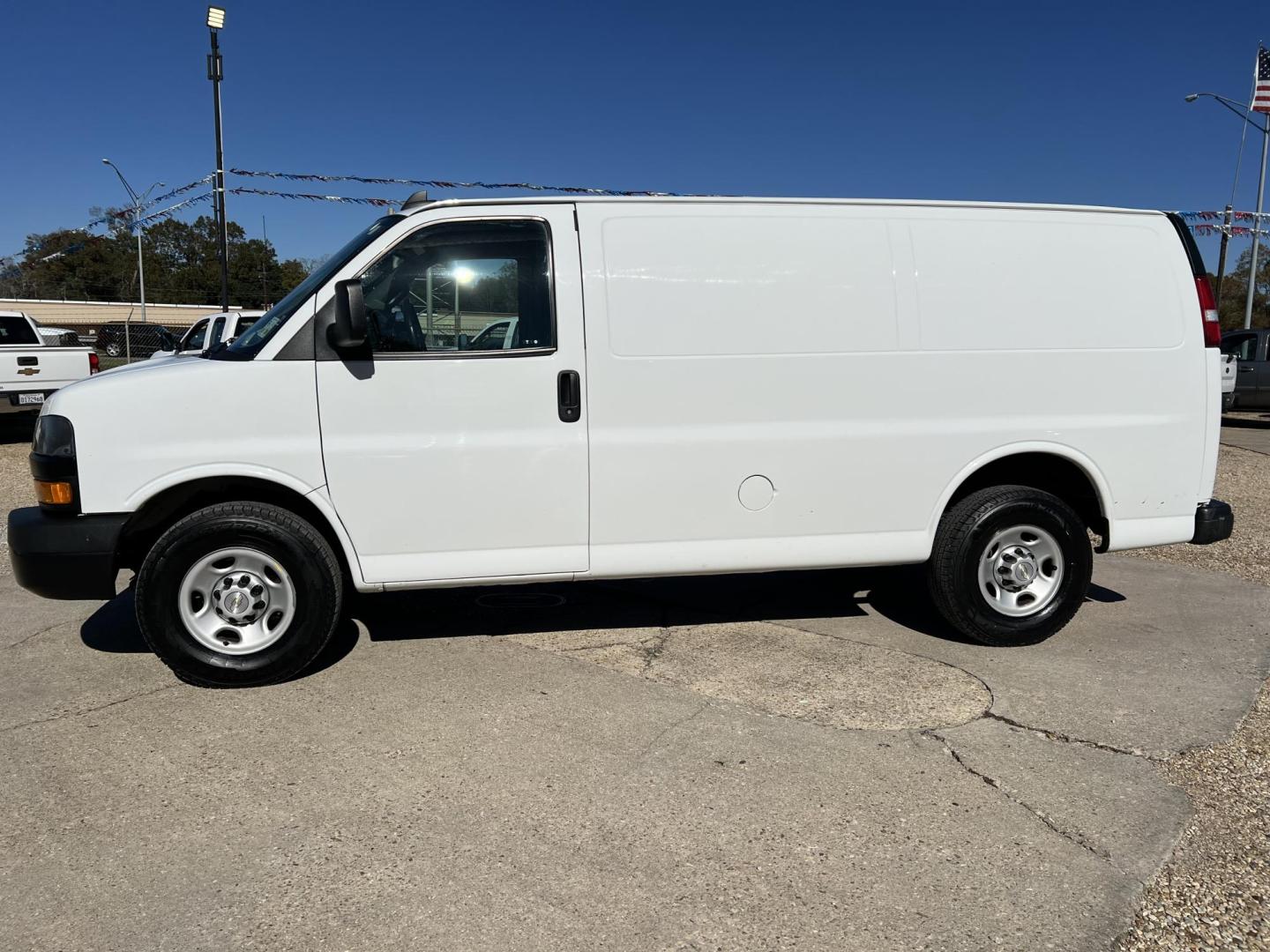 2020 White /Gray Chevrolet Express 2500 Cargo (1GCWGAFG5L1) with an 6.0L V8 Gas engine, 6A transmission, located at 4520 Airline Hwy, Baton Rouge, LA, 70805, (225) 357-1497, 30.509325, -91.145432 - 2020 Chevy Express 2500 Cargo ONE OWNER, 6.0 V8 Gas, 202K Miles, Power Windows & Locks, Cold A/C, New Tires & Brake, Very Clean. FOR INFO PLEASE CONTACT JEFF AT 225-413-0981 CHECK OUT OUR A+ RATING WITH THE BETTER BUSINESS BUREAU WE HAVE BEEN A FAMILY OWNED AND OPERATED BUSINESS AT THE SAME LOCATIO - Photo#1